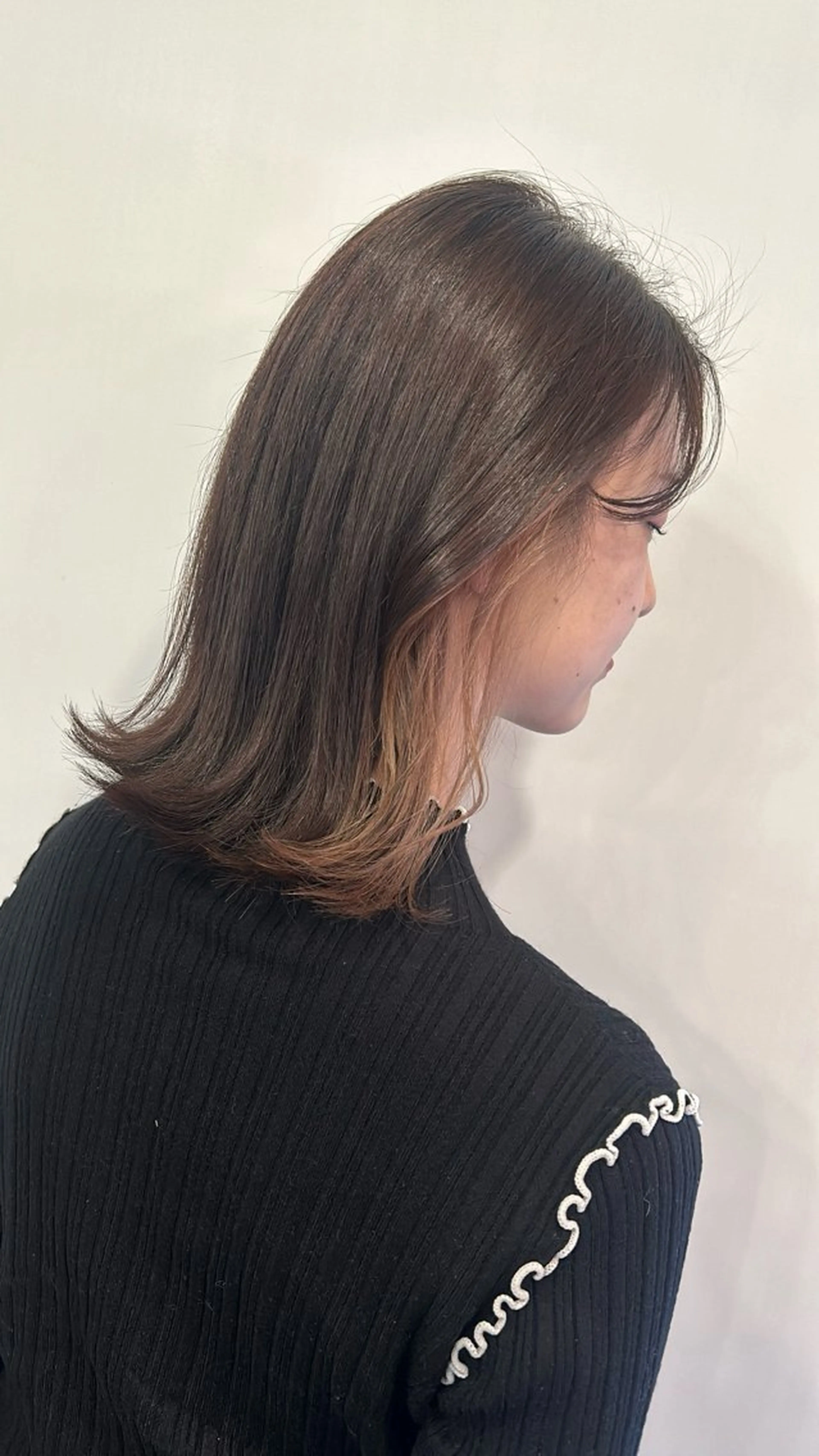 カラー ヘアカラー Ida Akaneのヘアスタイル