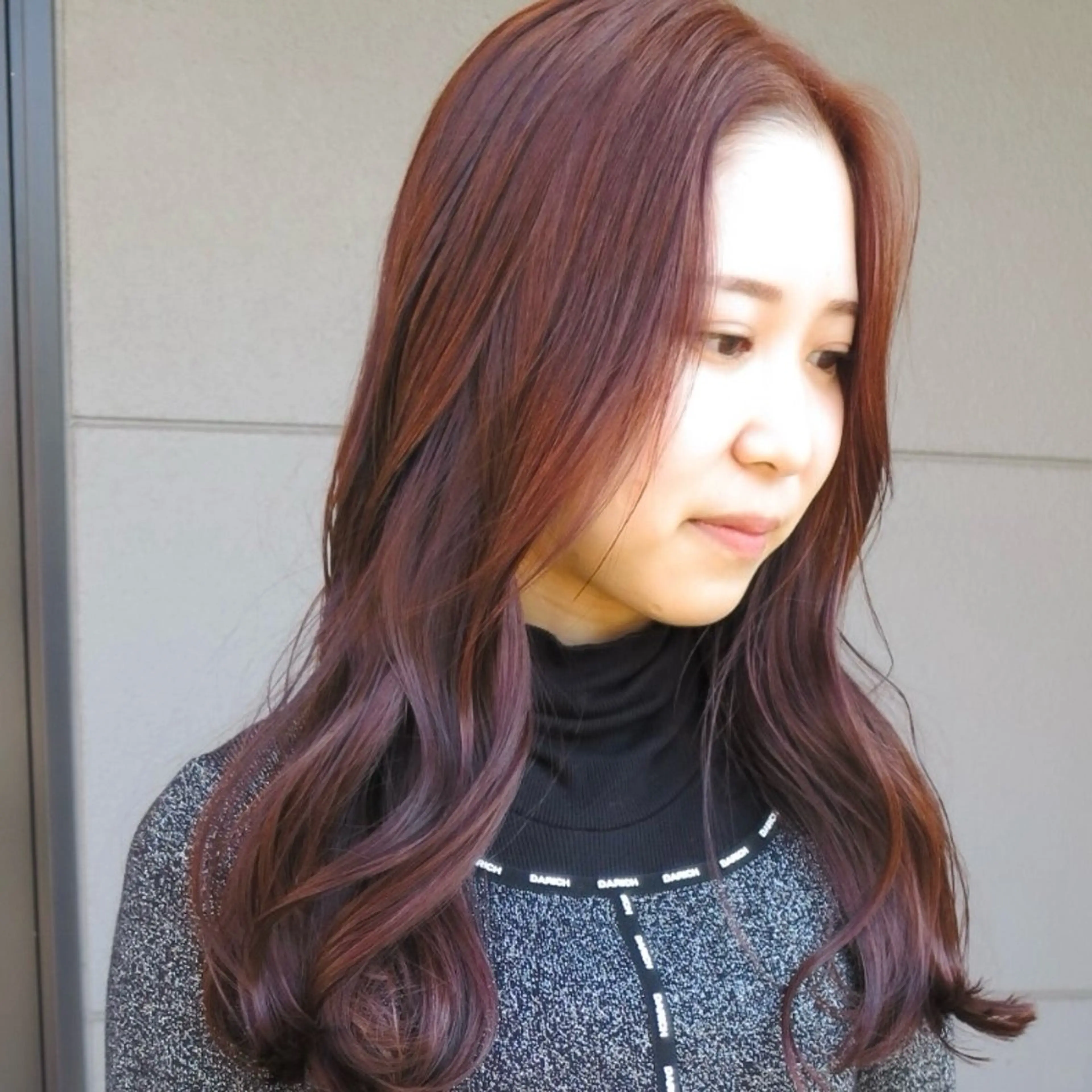 ロング ピンクブラウン カット ヘアカラー トリートメント yuma/ブリーチ なし/透明感/暖色のヘアスタイル