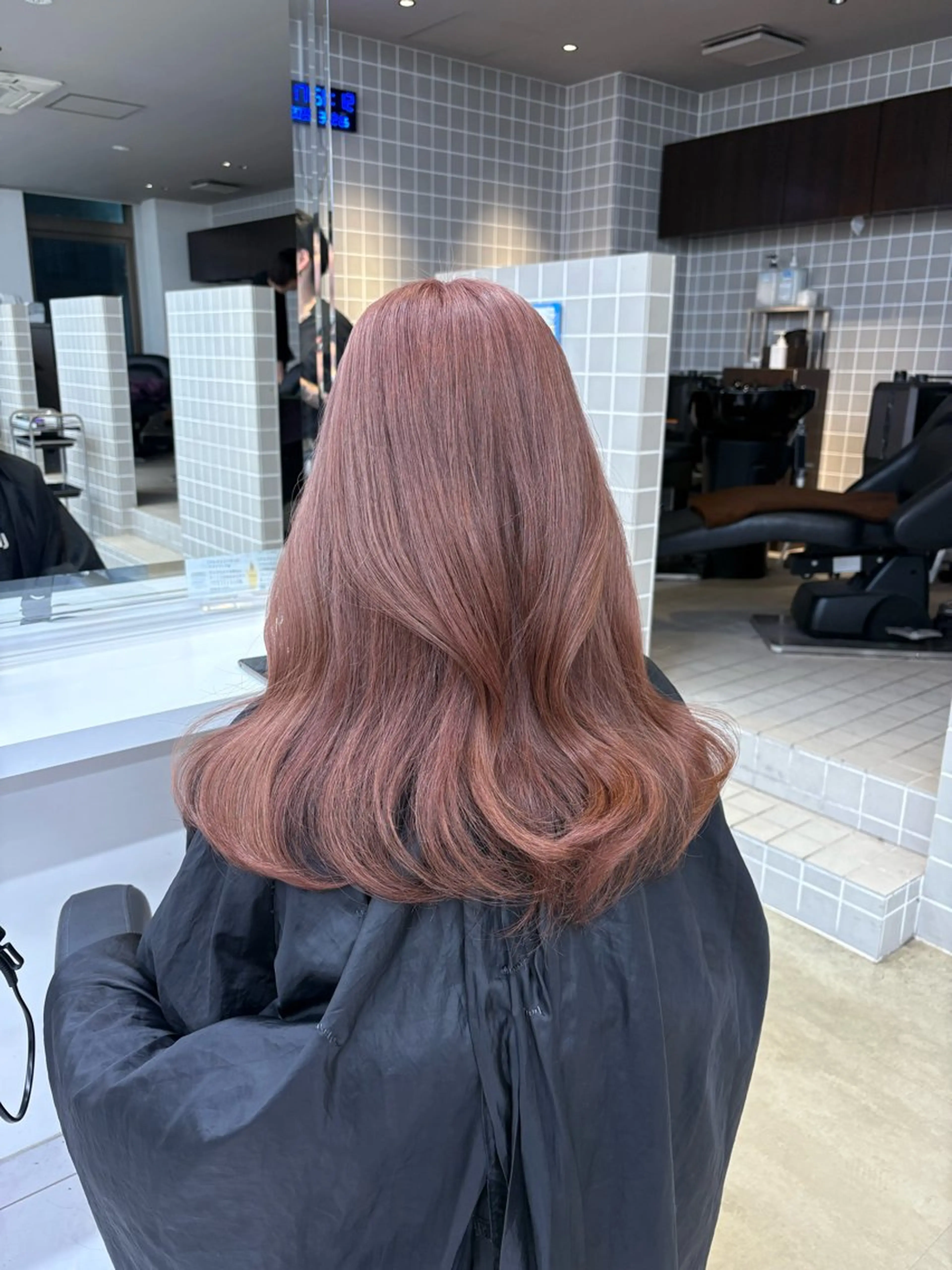 カラー ヘアカラー トリートメント 透明感ベージュ🤎 ナチュラルレイヤーのヘアスタイル