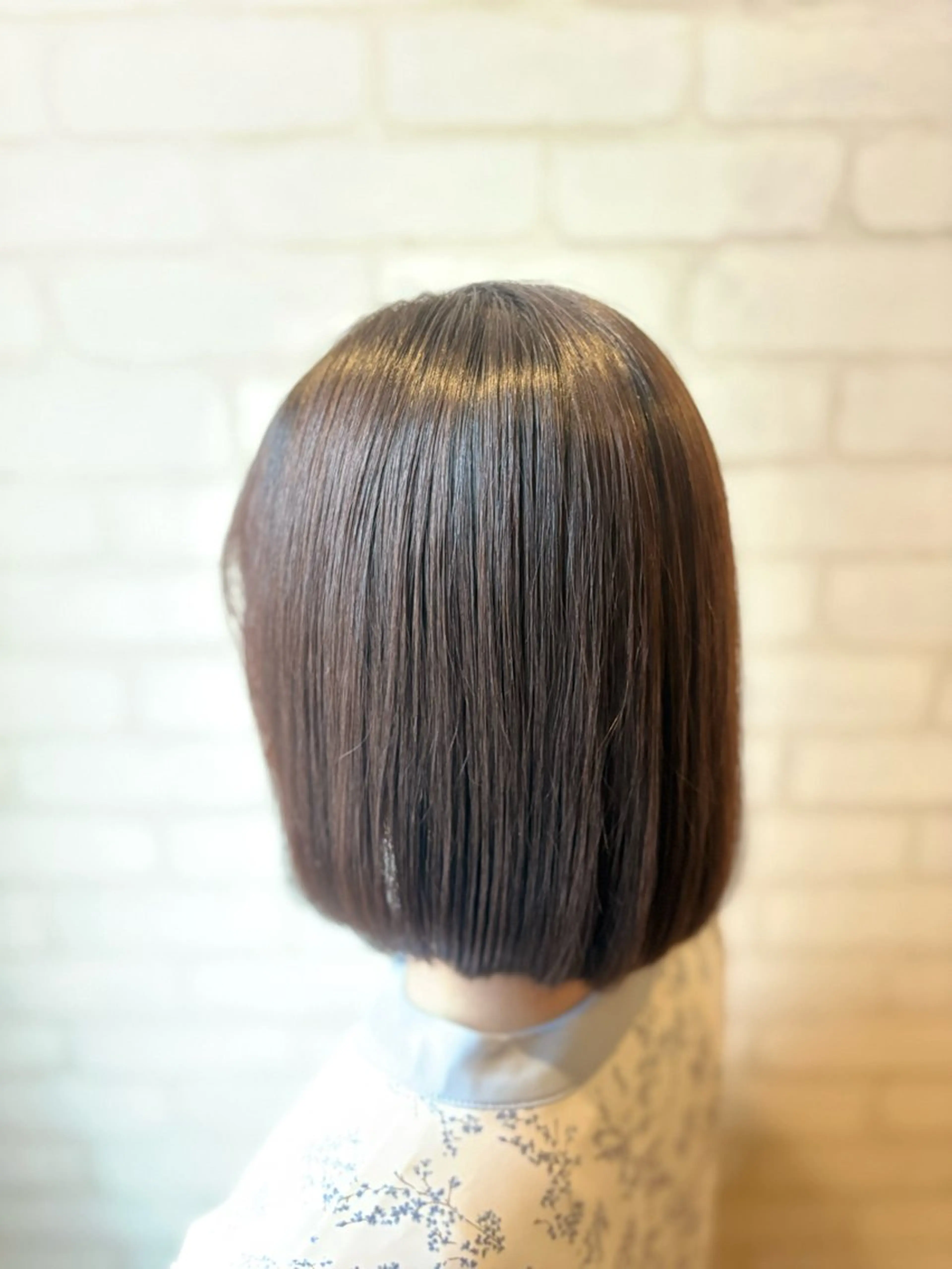 ミディアム 秋葉 万柚子のヘアスタイル