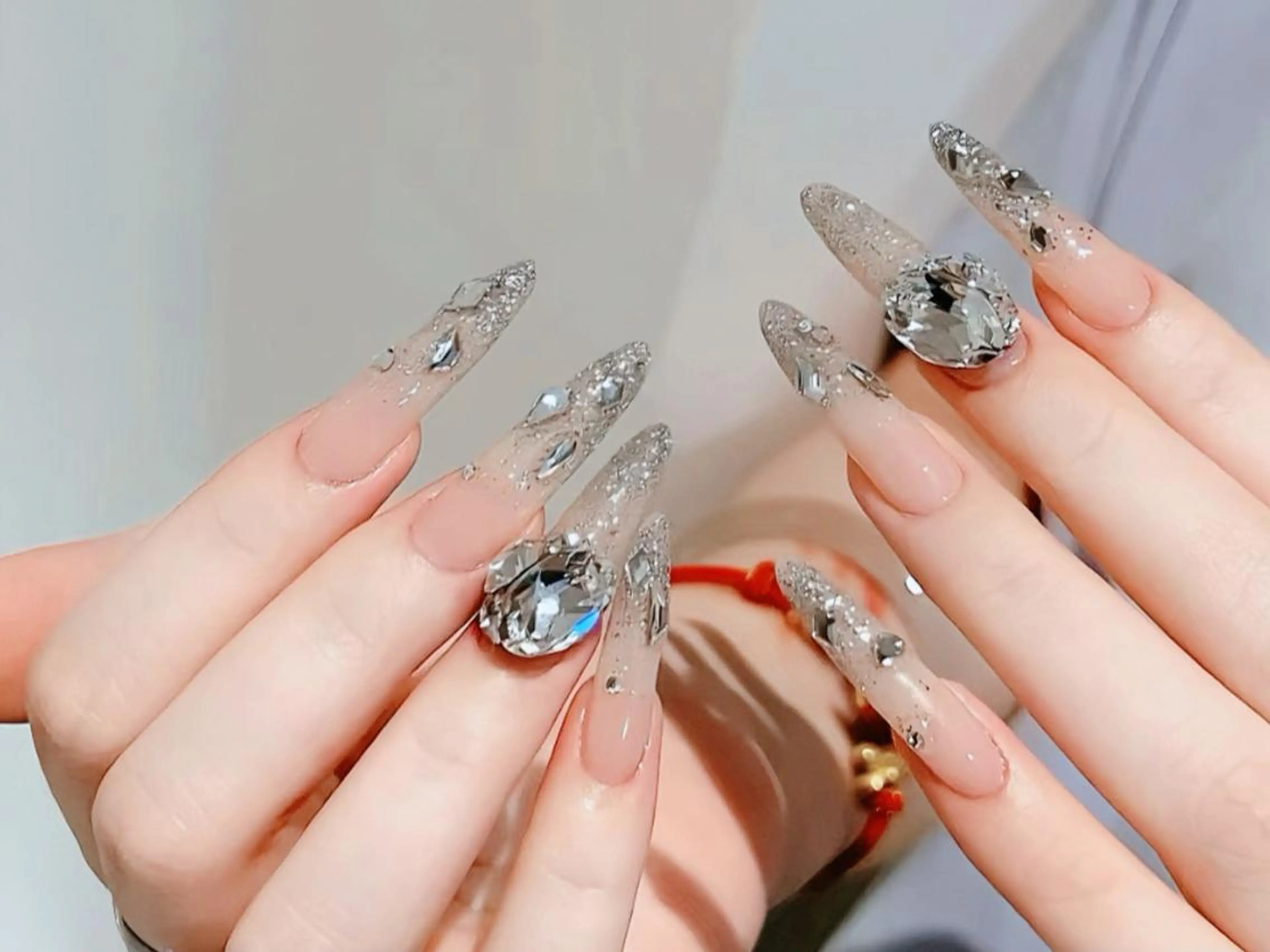 ネイル オーロラネイル チークネイル 長さ出し フットネイル フレンチネイル ハンドネイル ハンドケア yumi nailのネイルデザイン