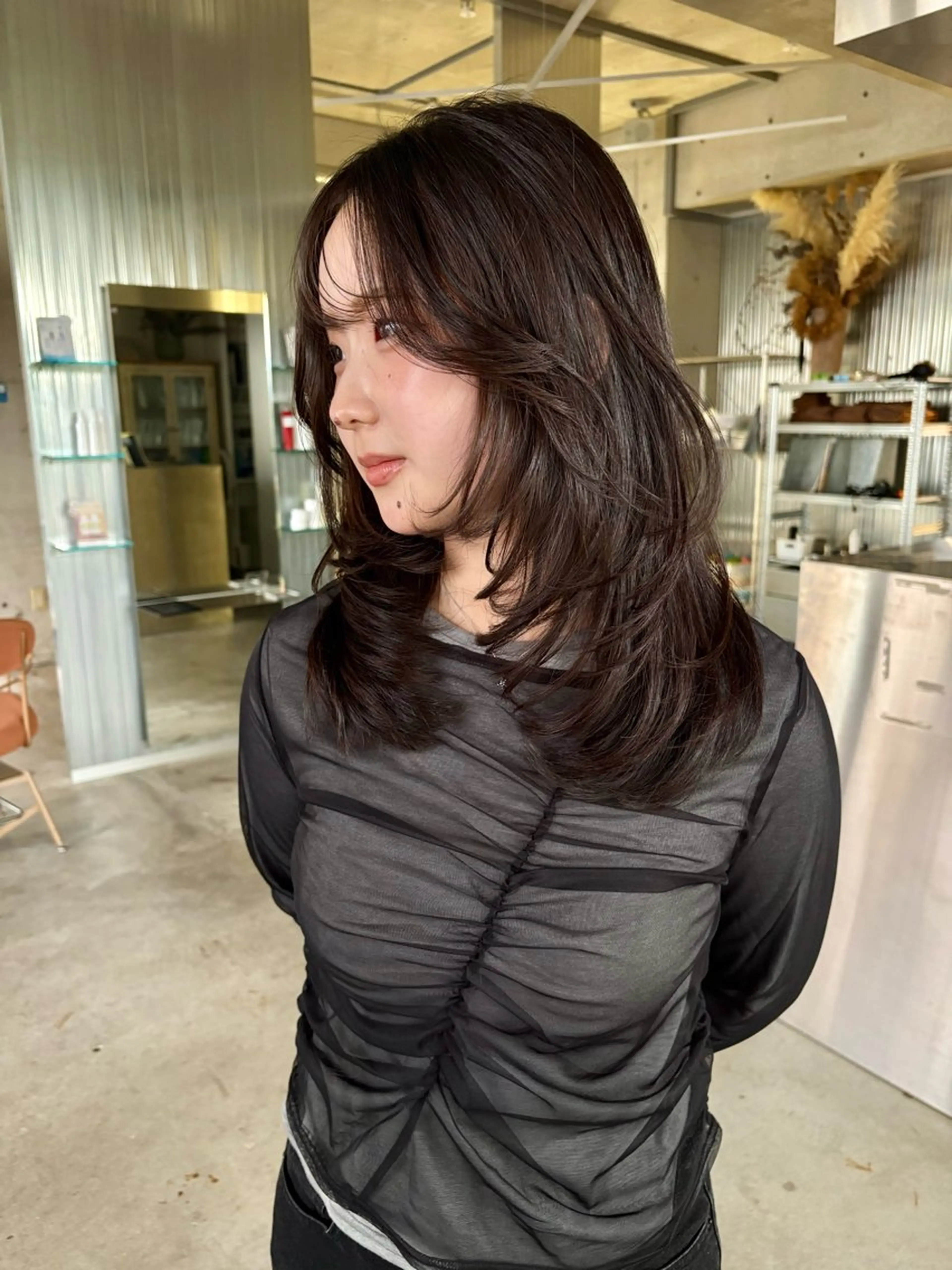 ミディアム カラー 透明感カラー レイヤーカット カット ヘアカラー LOMARLIE / 𝐂𝐇𝐈𝐊𝐀のヘアスタイル
