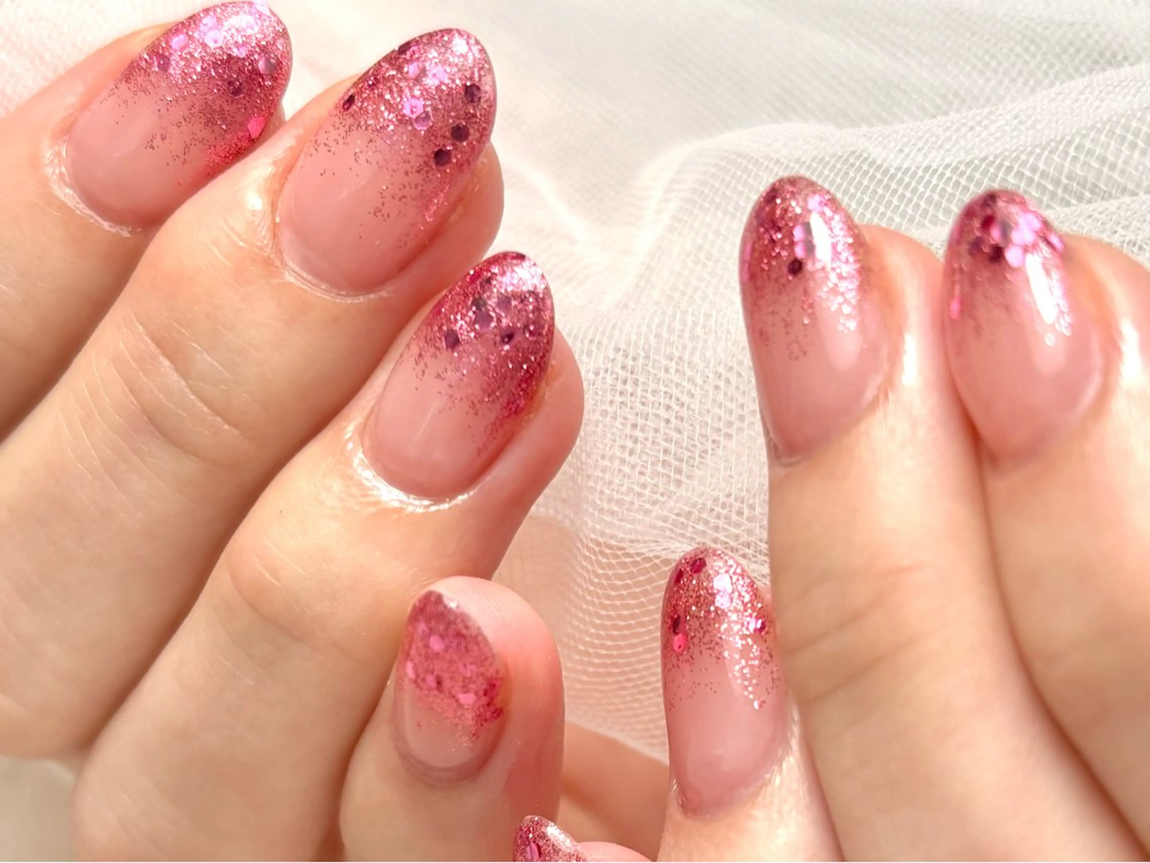 ネイル グラデーション ラメ(グリッター) ラメグラデーション ピンク 春ネイル Tiary Nail YUMIのネイルデザイン