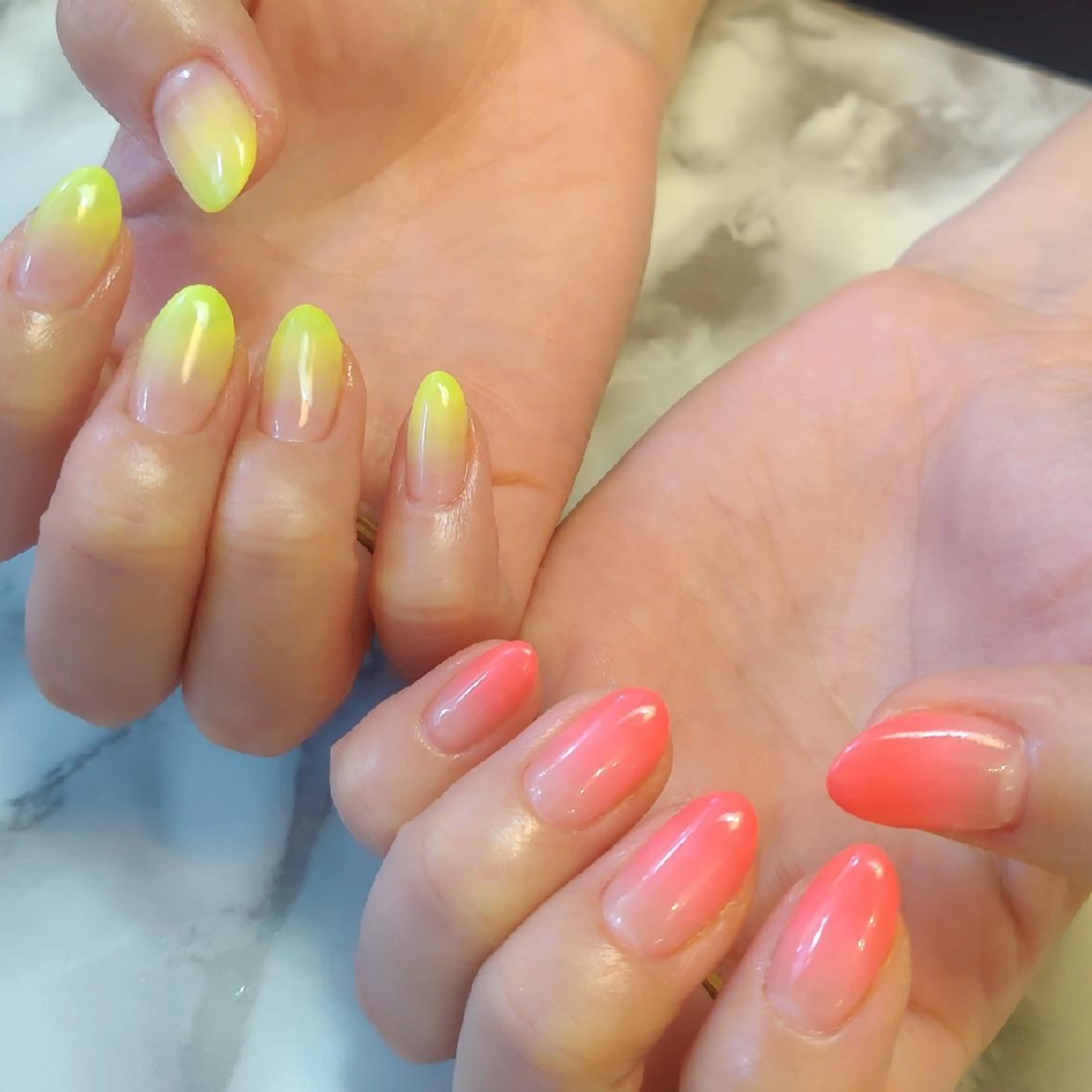 ネイル グラデーション ジェヌインネイル 河内のネイルデザイン