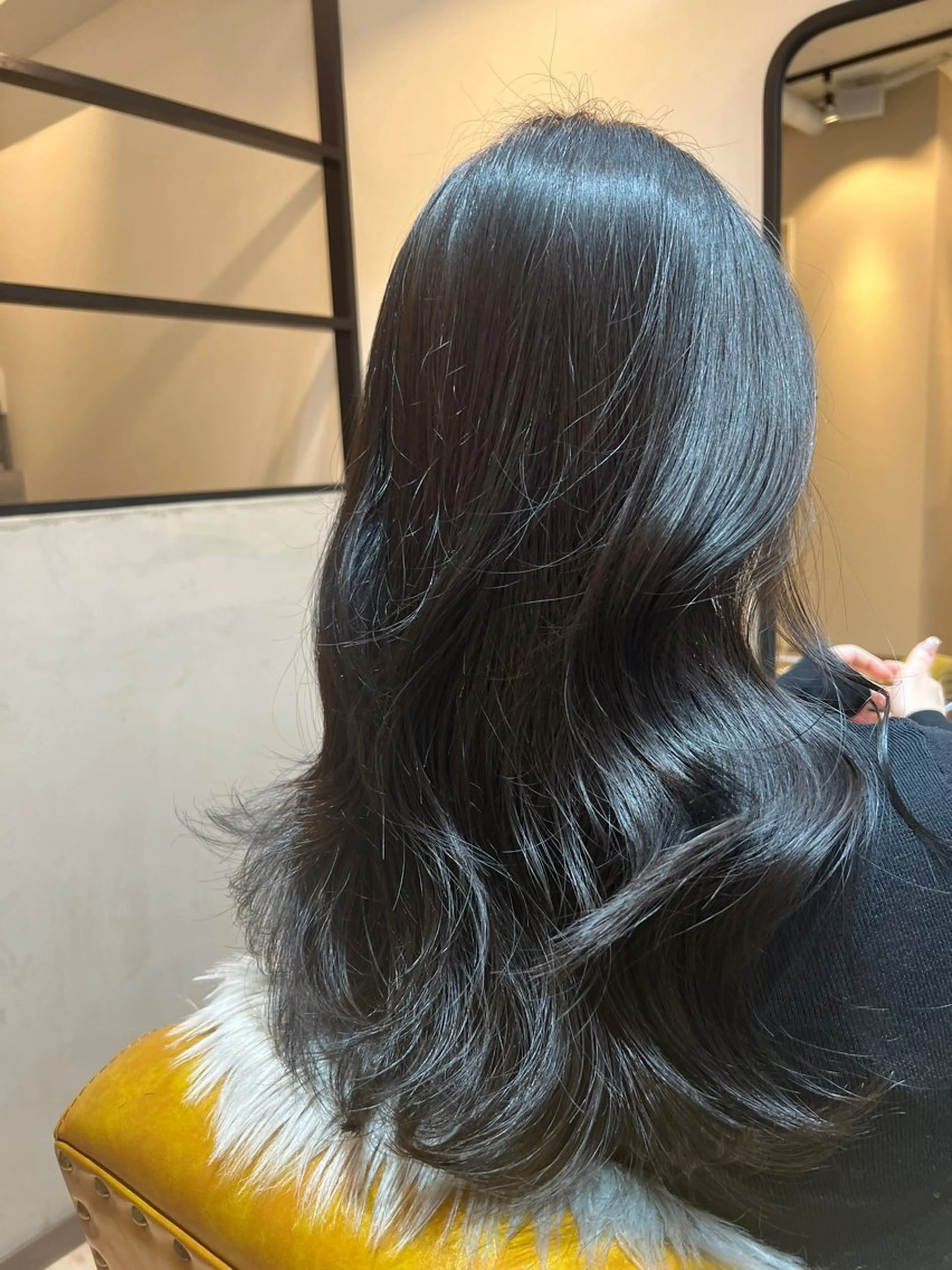 ロング 小山 ヨシタカのヘアスタイル