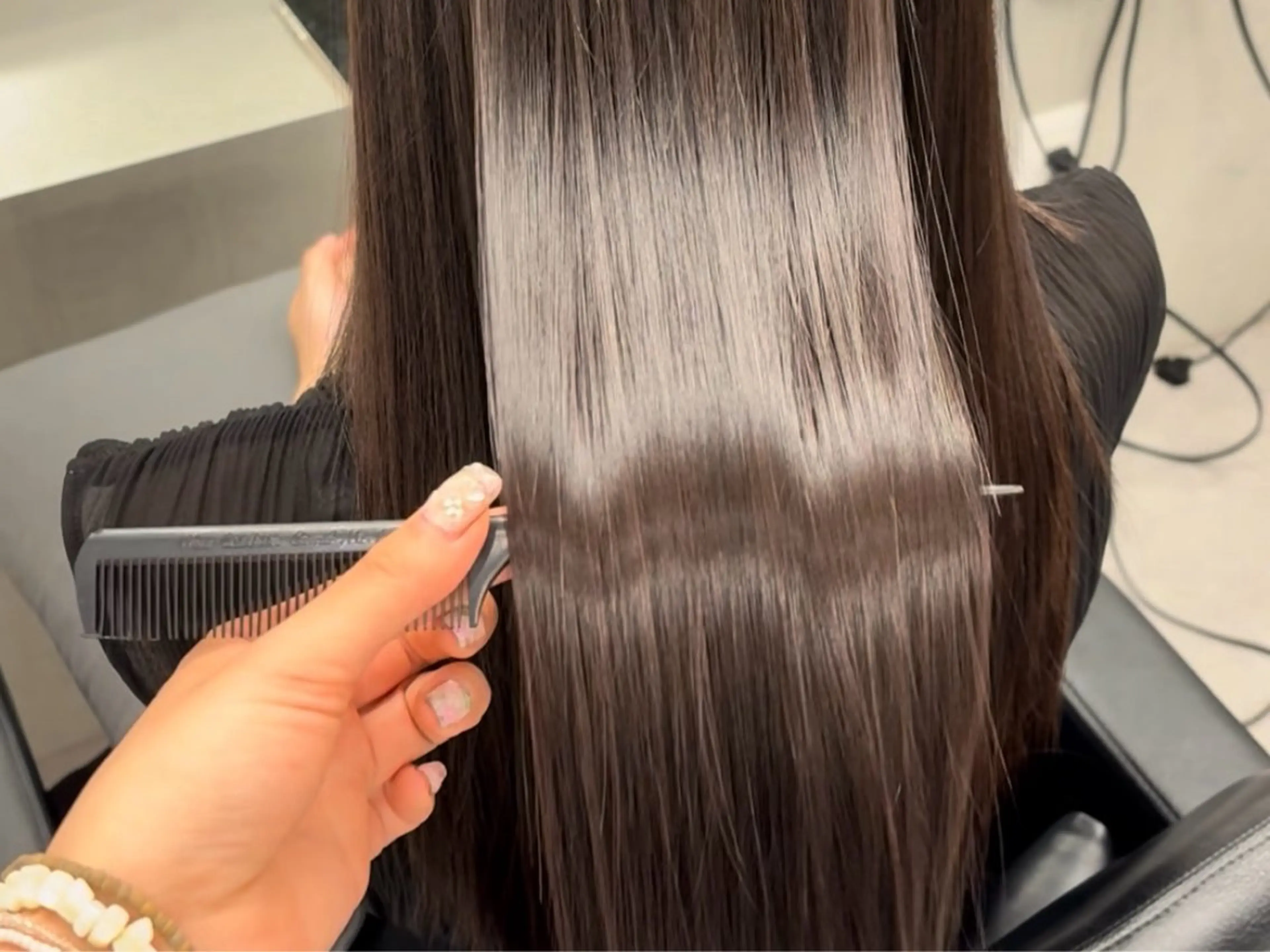 ☆残り3名☆【広がり、パヤパヤ、うねり改善！】⭐️美髪矯正＋中間トリートメント🫧の写真