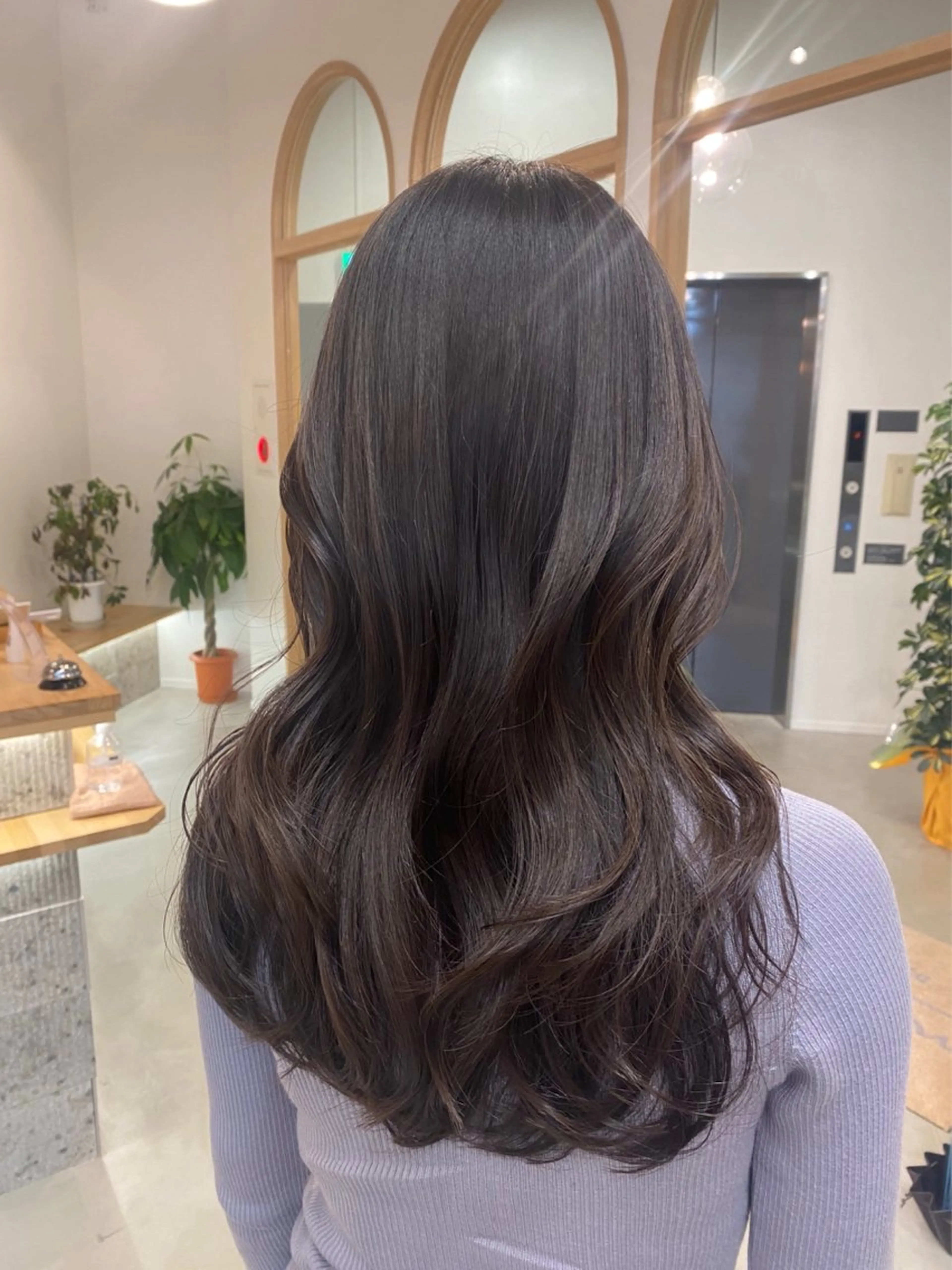 ロング レイヤーカット 似合わせカット カット sanae /透明感カラーのヘアスタイル