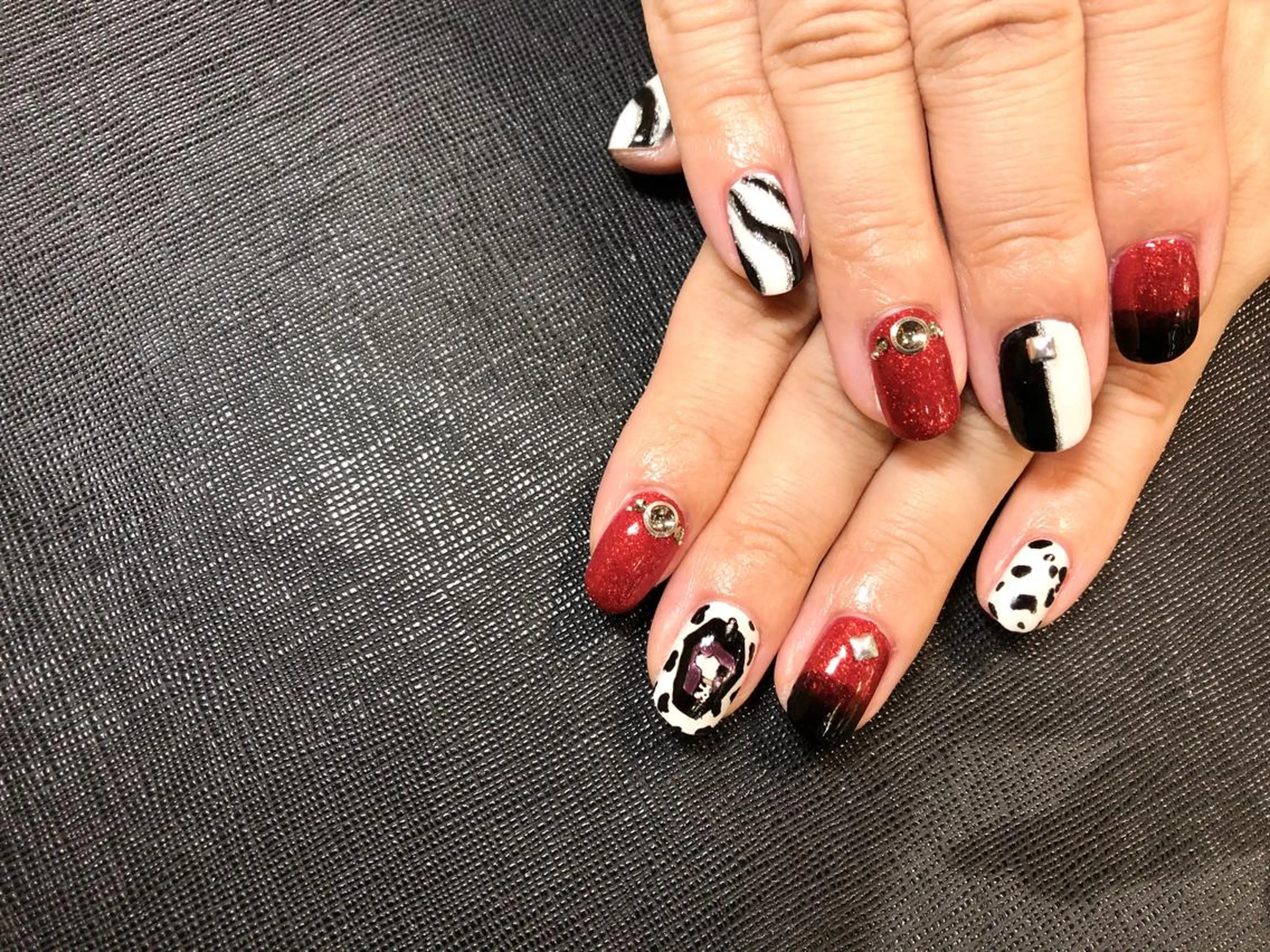 ネイル ストーンネイル ハンドネイル L'ecrin 田中のネイルデザイン