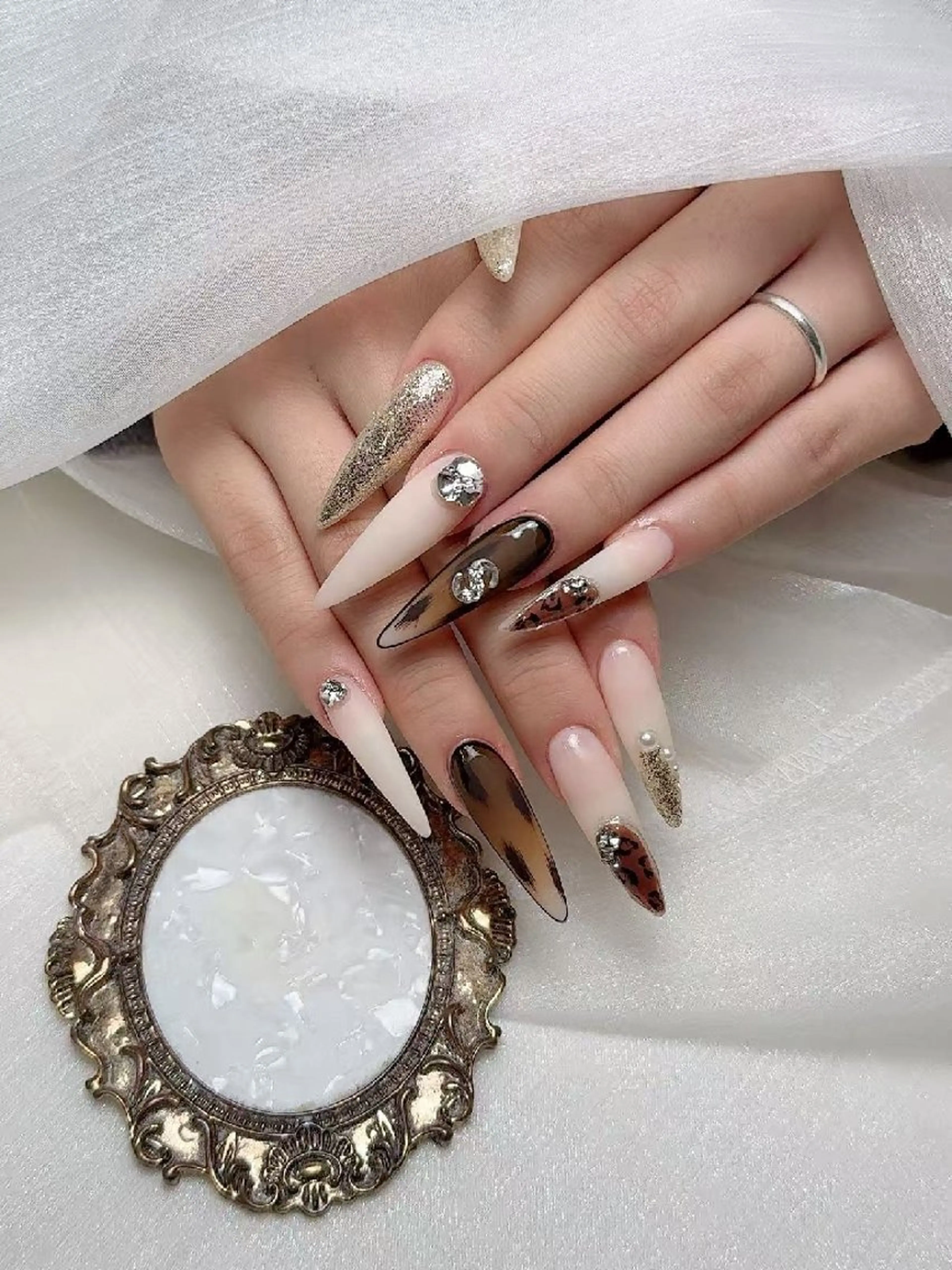 ネイル ENsalon AKIRAのネイルデザイン
