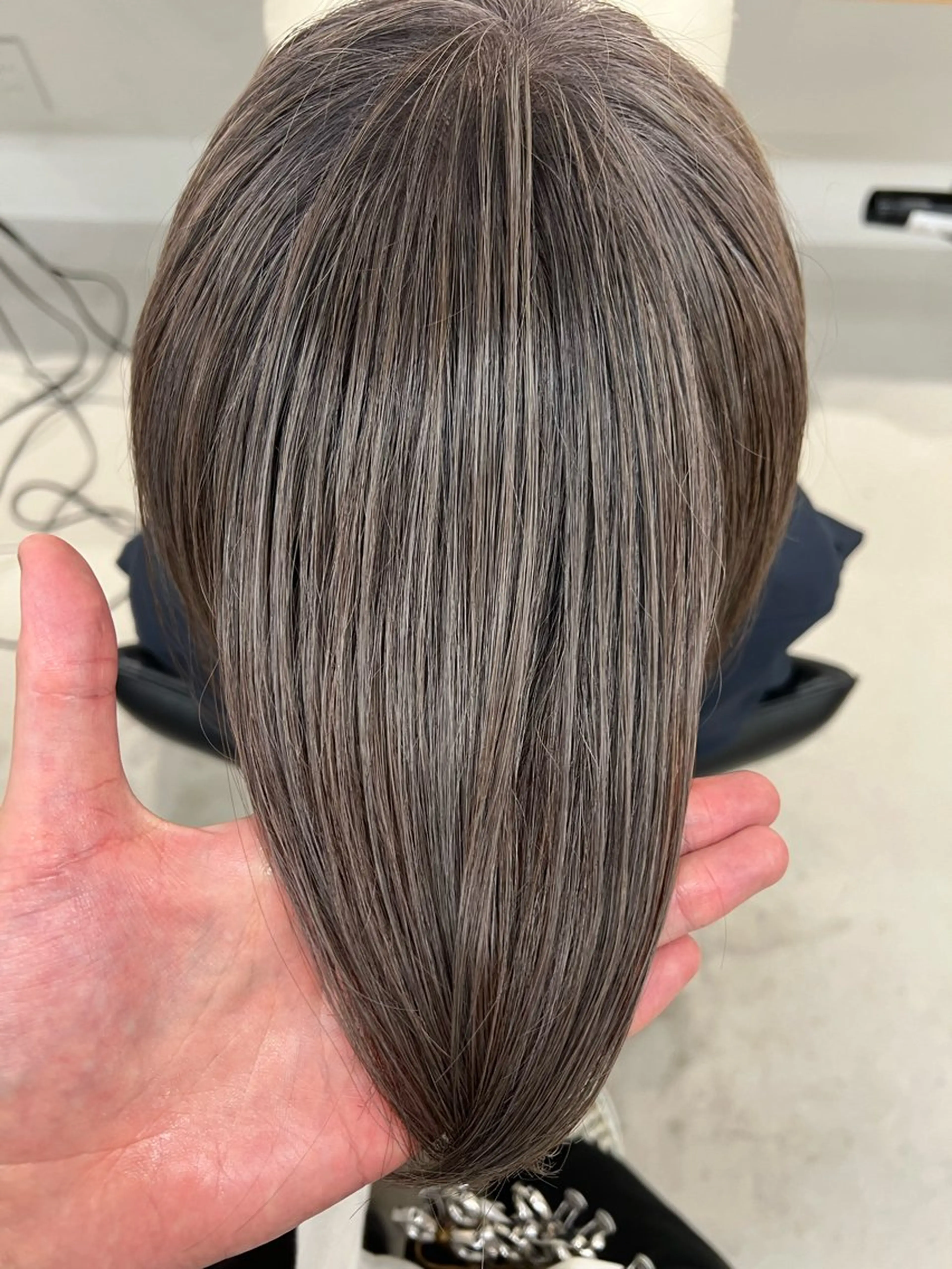 🔷白髪ぼかし🔷ケアブリーチフルハイライト+8STEP髪質改善トリートメントの写真