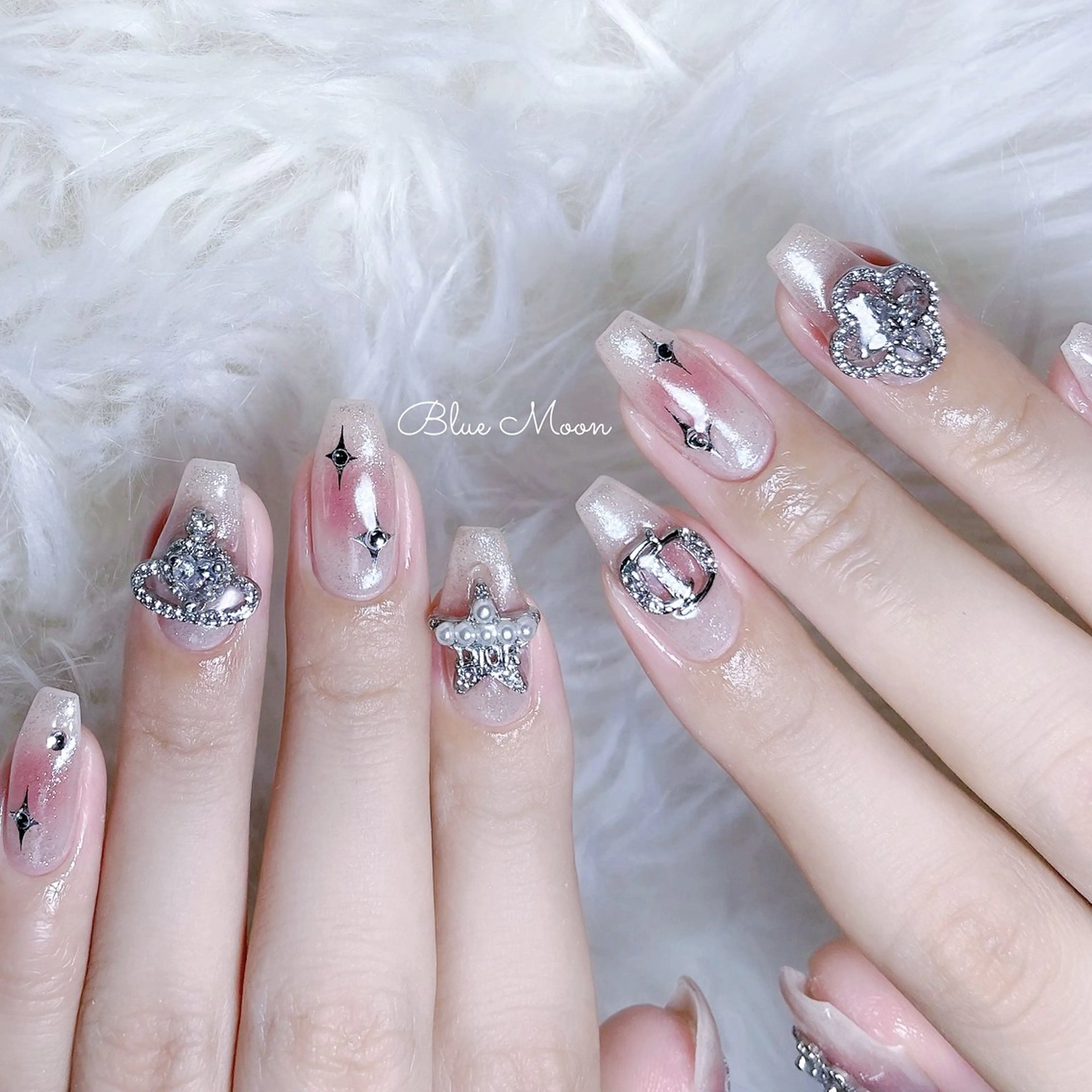 ネイル ミラーネイル ハンドネイル フットネイル ハンドケア nail salon Blue Moonのネイルデザイン