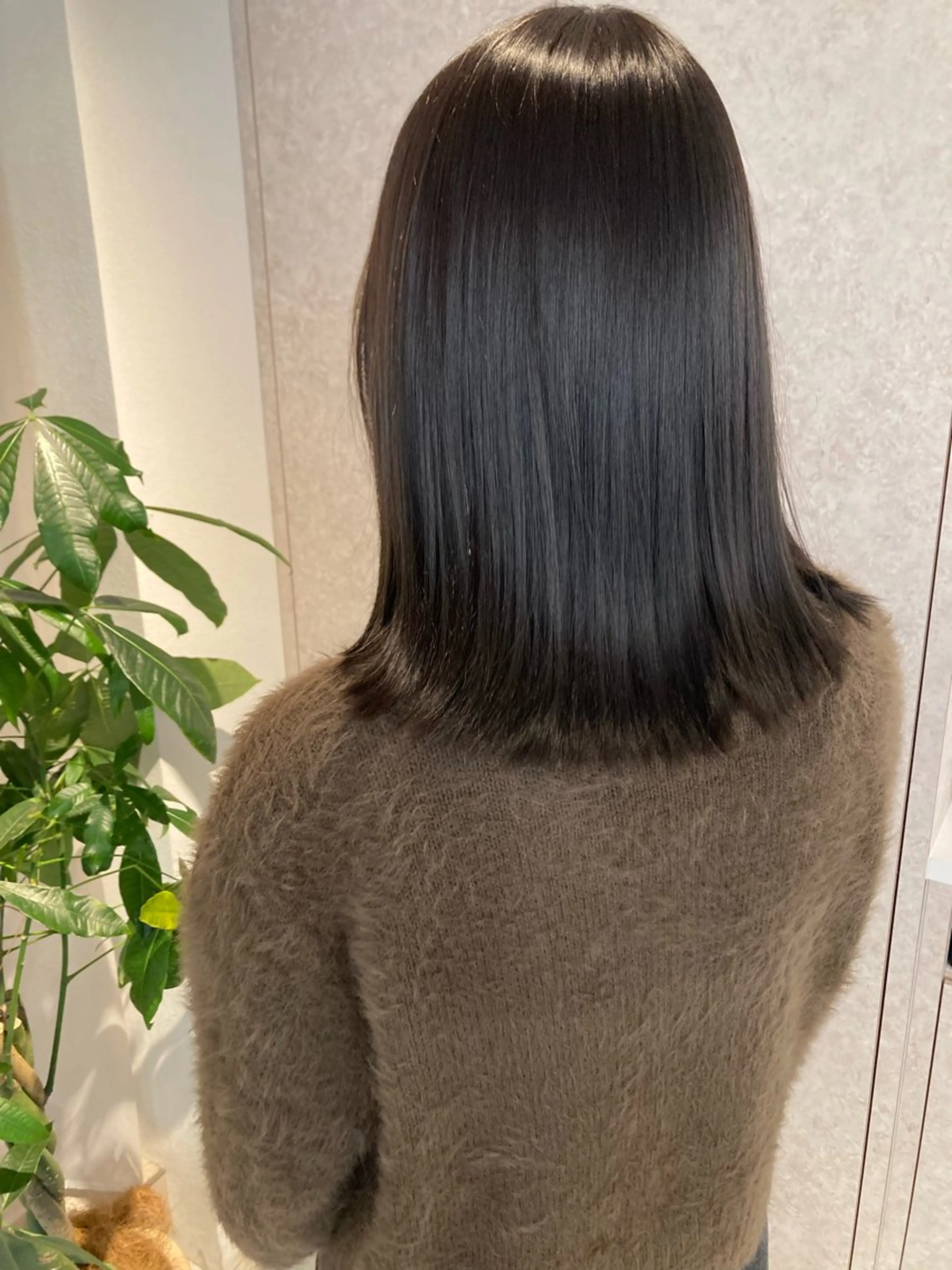 ミディアム ✨色持ちの良い艶 カラー✨蟹江真世のヘアスタイル