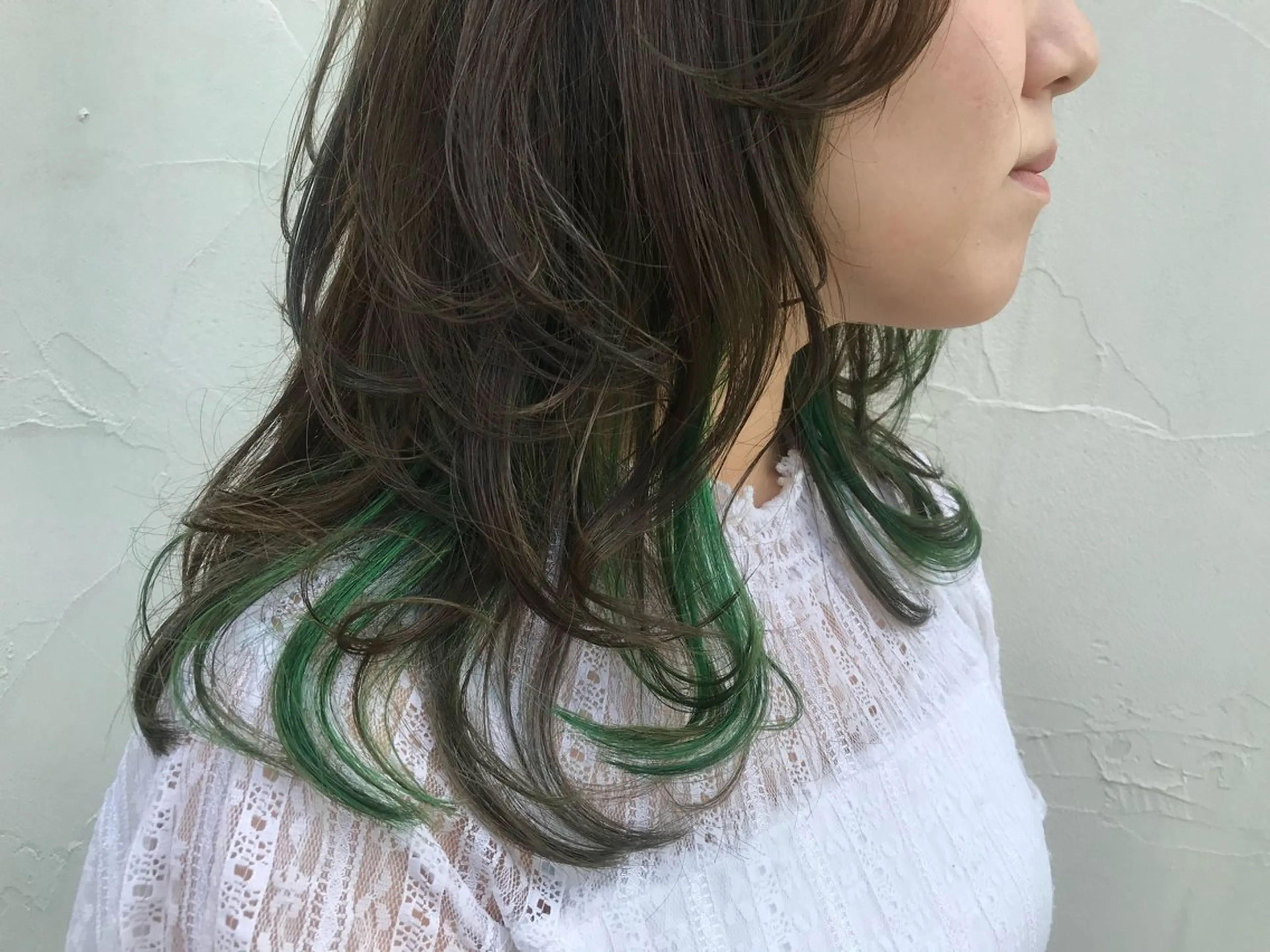 ミディアム ルプラボウ/日野 /ショート/レイヤーのヘアスタイル