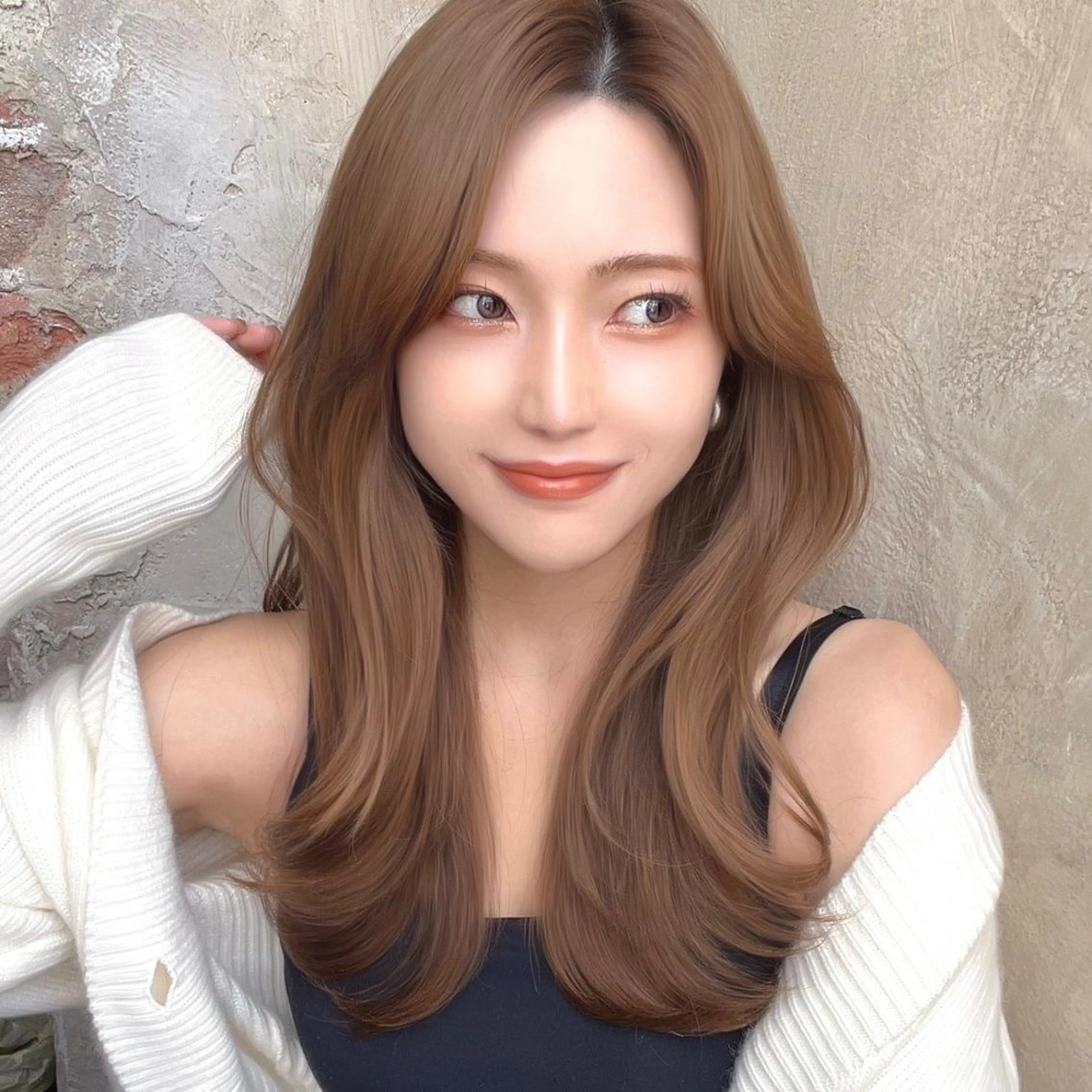 セミロング カラー ヘアアレンジ イルミナカラー くびれヘア 顔周りカット 髪質改善 韓国風ヘア 日本一の小顔カット/ ボブ/顔周り/韓国のヘアスタイル