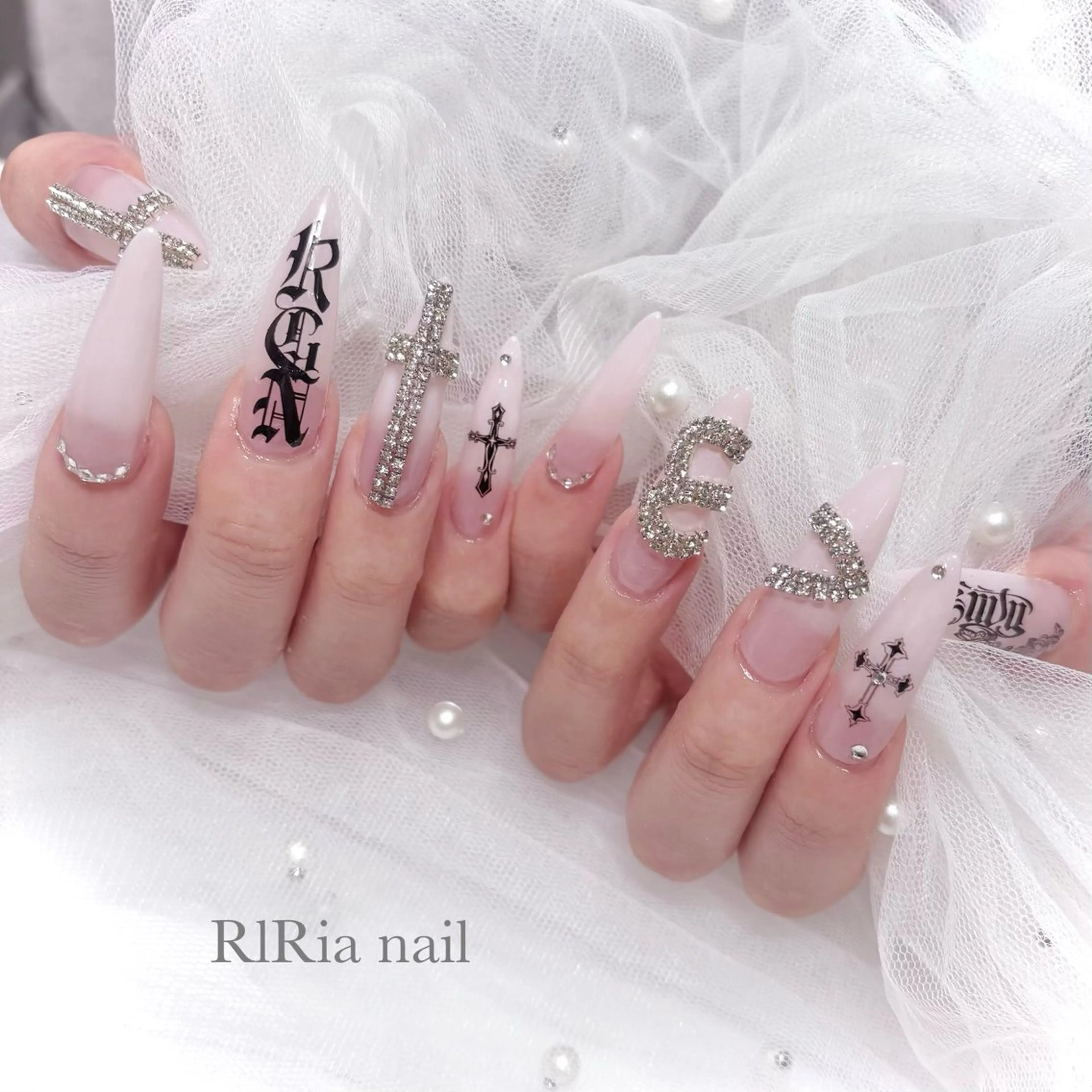 ネイル シルバー ハンドネイル 🎀RIRia nail🎀のネイルデザイン