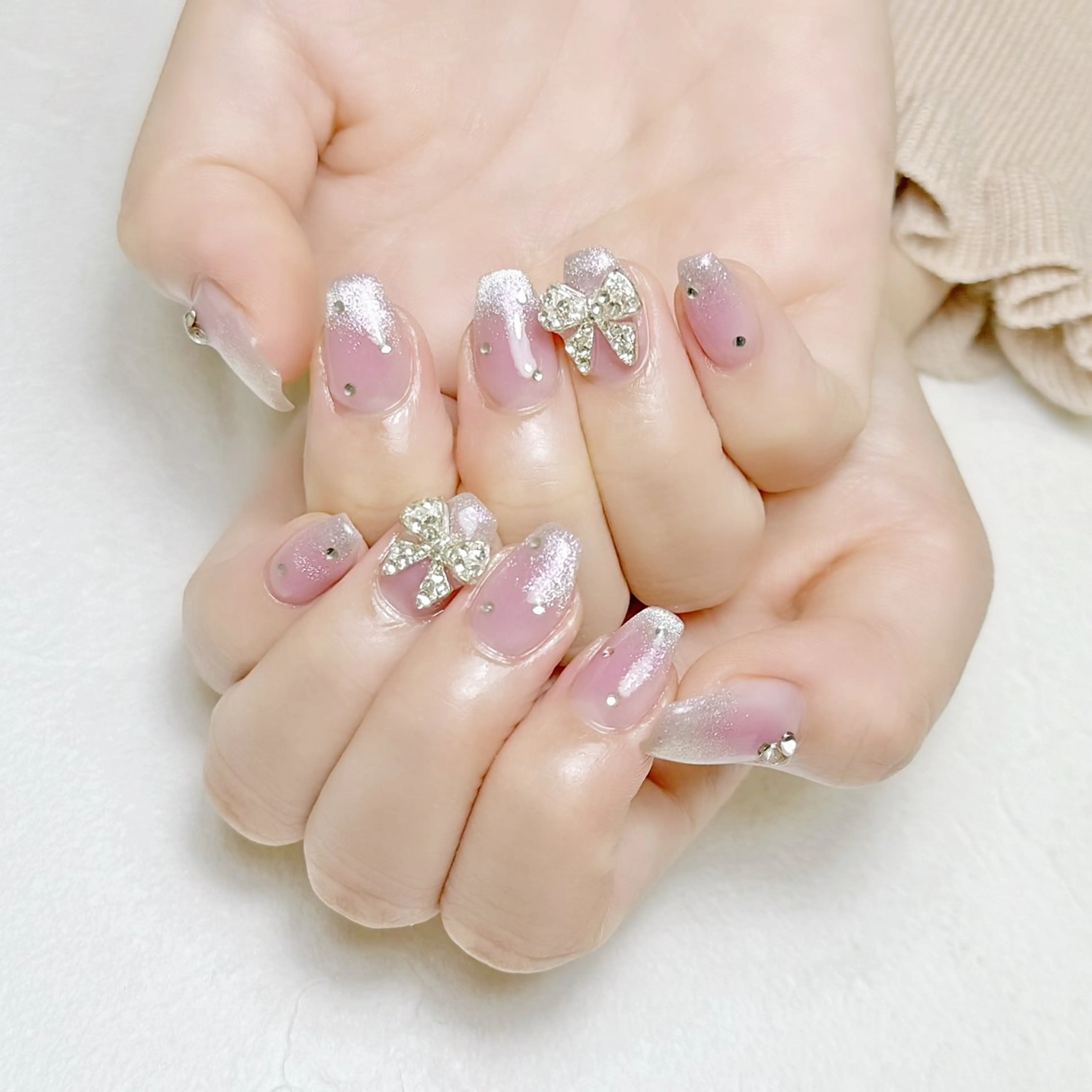 ネイル チークネイル マグネットネイル リボン ワンホンネイル rouse nail RISATOのネイルデザイン