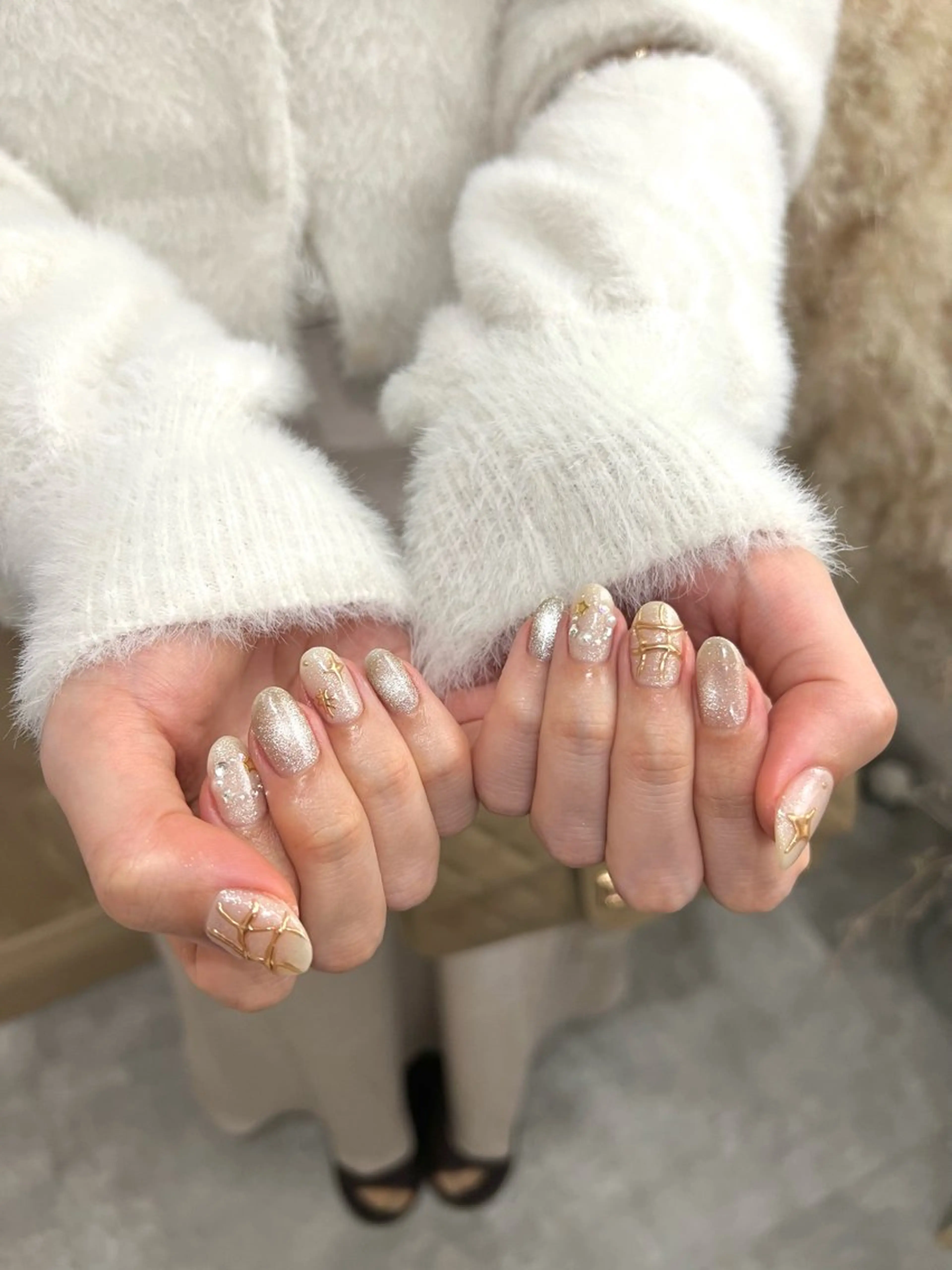 ネイル 冬ネイル クリスマス ハンドネイル NAGISA🧁🎀 持ち込み⌇パラジェルのネイルデザイン