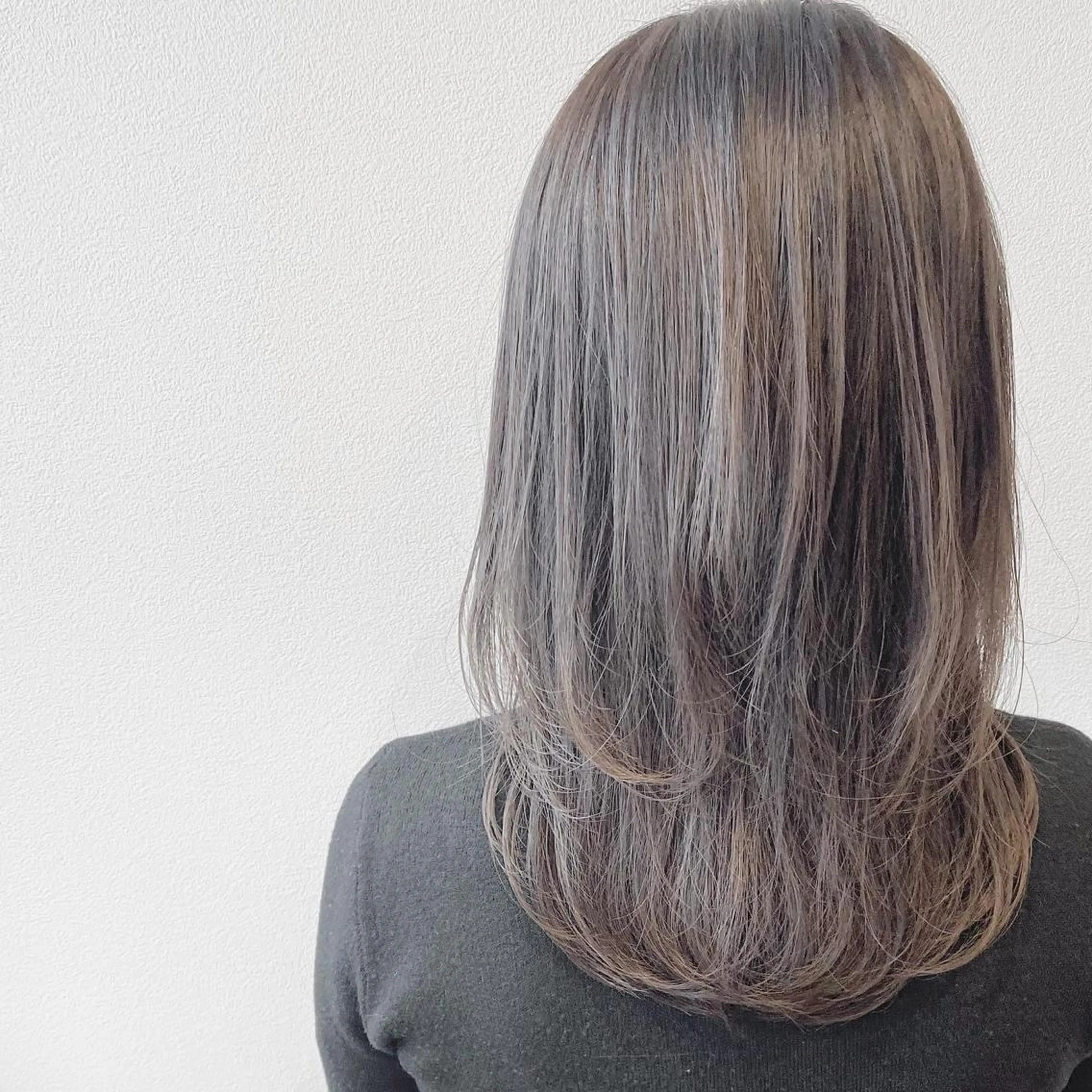 セミロング ヘアカラー トリートメント MYRTLE TSUNODAのヘアスタイル