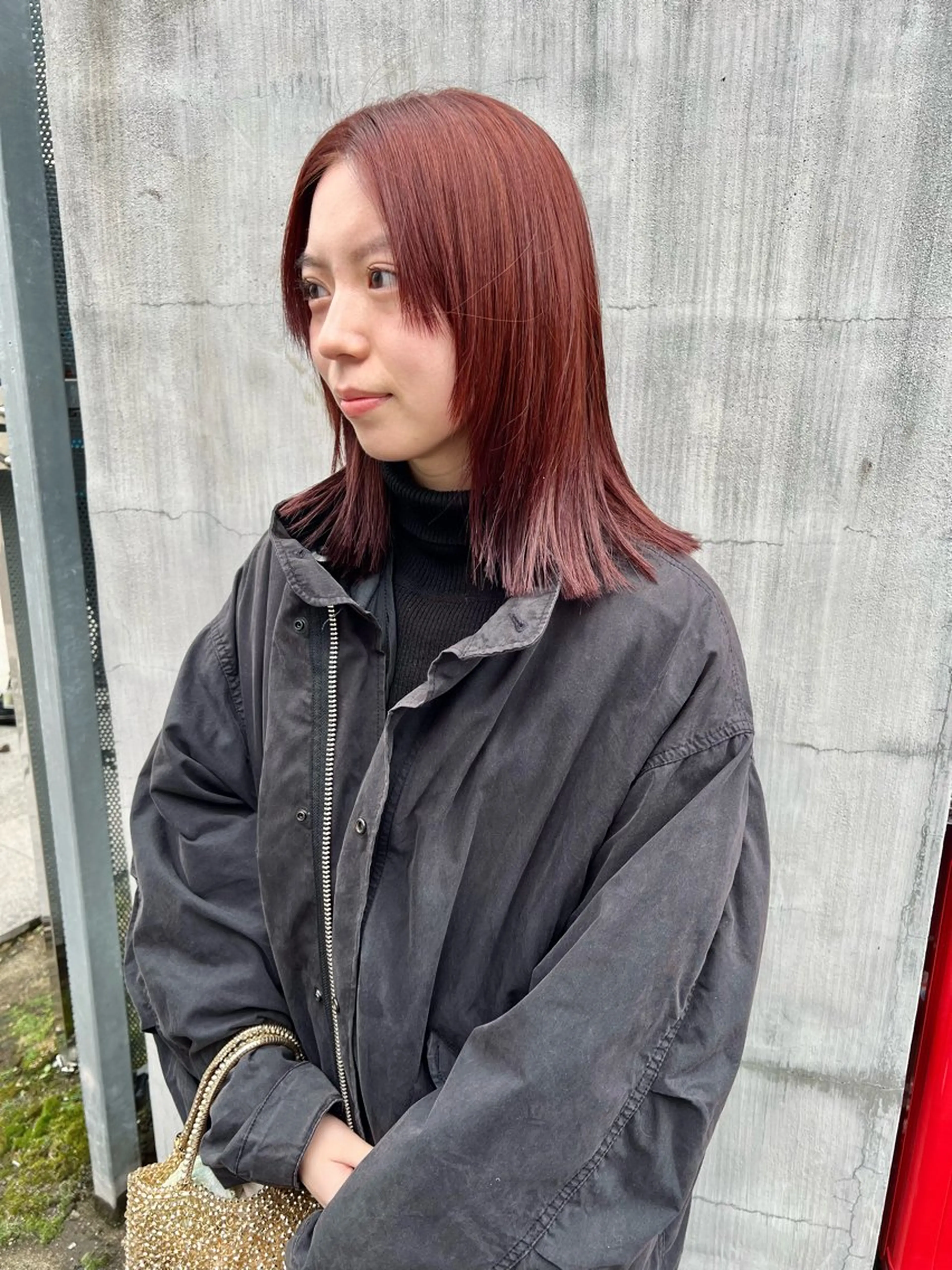 ミディアム カラー ブリーチ ボルドーカラー ダブルカラー ブリーチなしカラー レッドカラー カット ヘアカラー 千葉 郁也のヘアスタイル