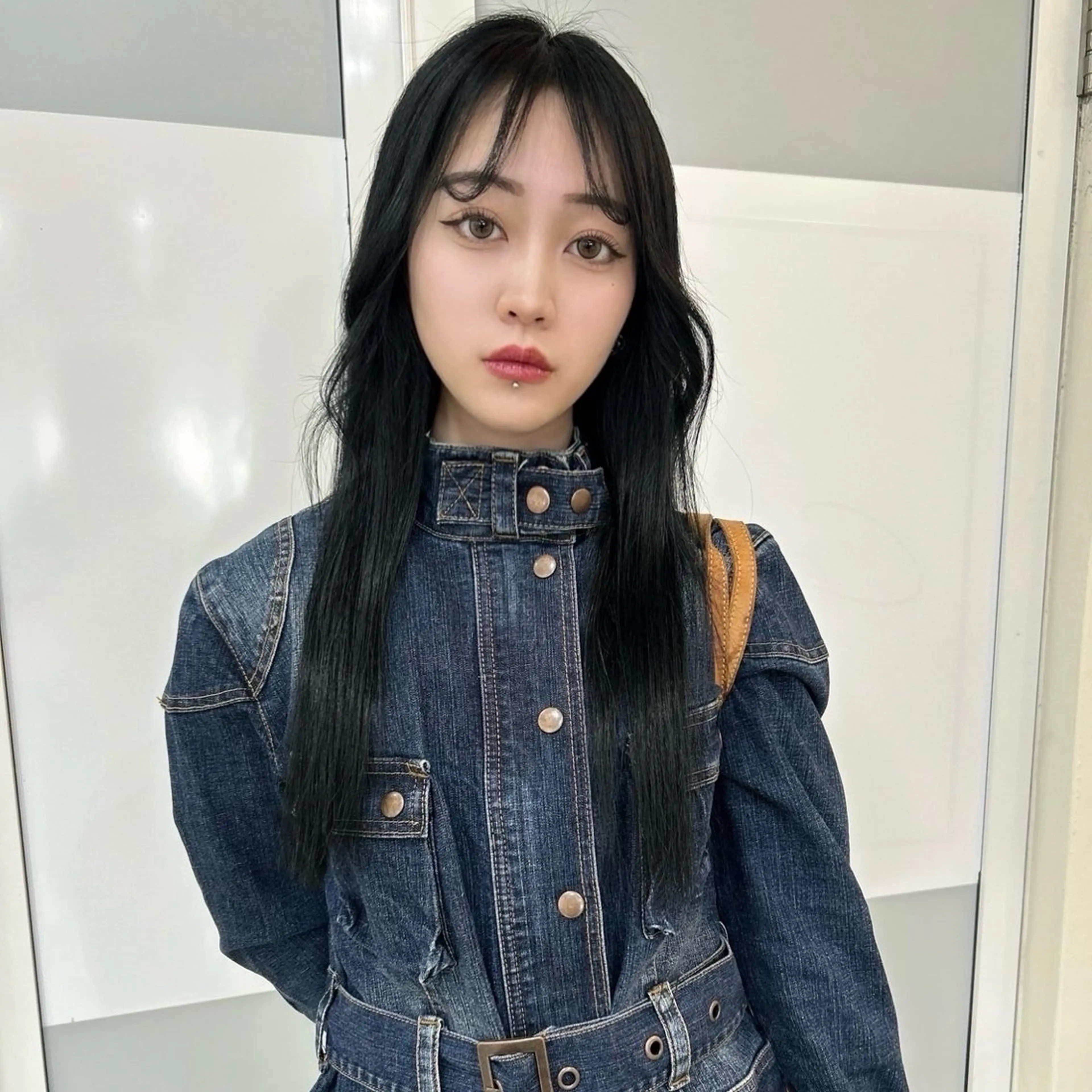 セミロング カラー カット トリートメント 🧡ブリーチ特化🧡 透明感ハイトーン🧡のヘアスタイル