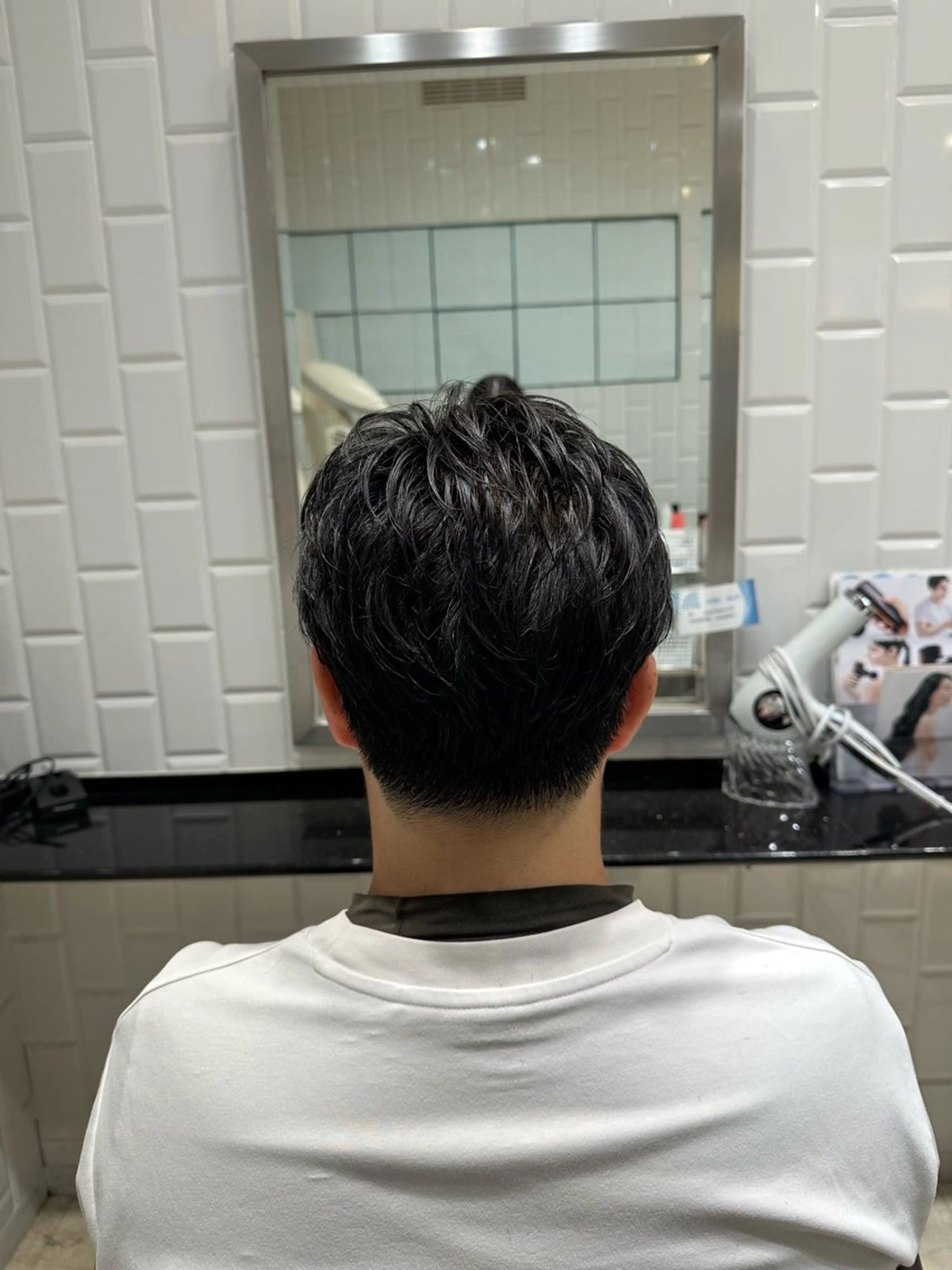 メンズ 岡 咲穂のヘアスタイル