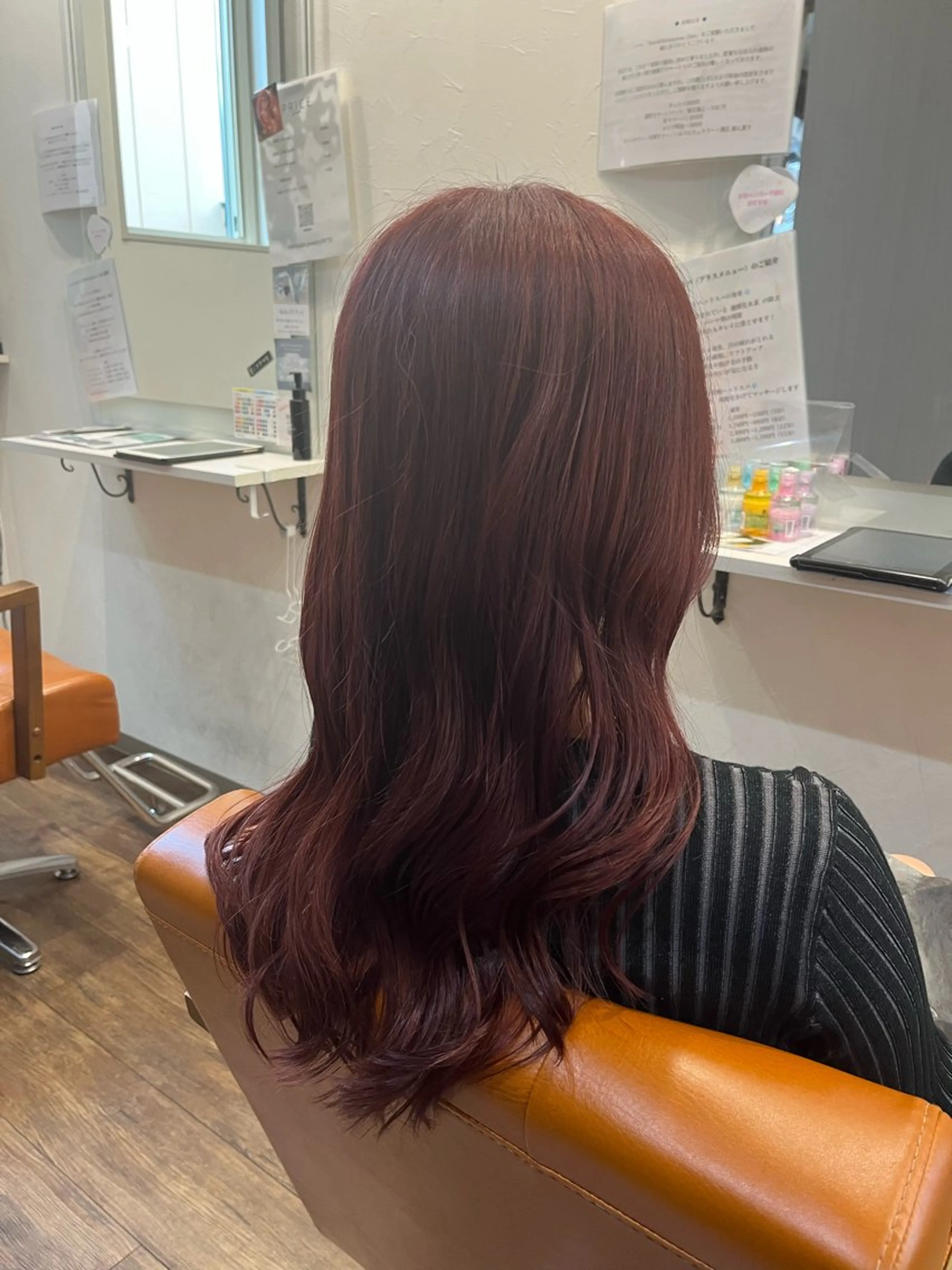 ロング カラー 廣川 真梨乃のヘアスタイル