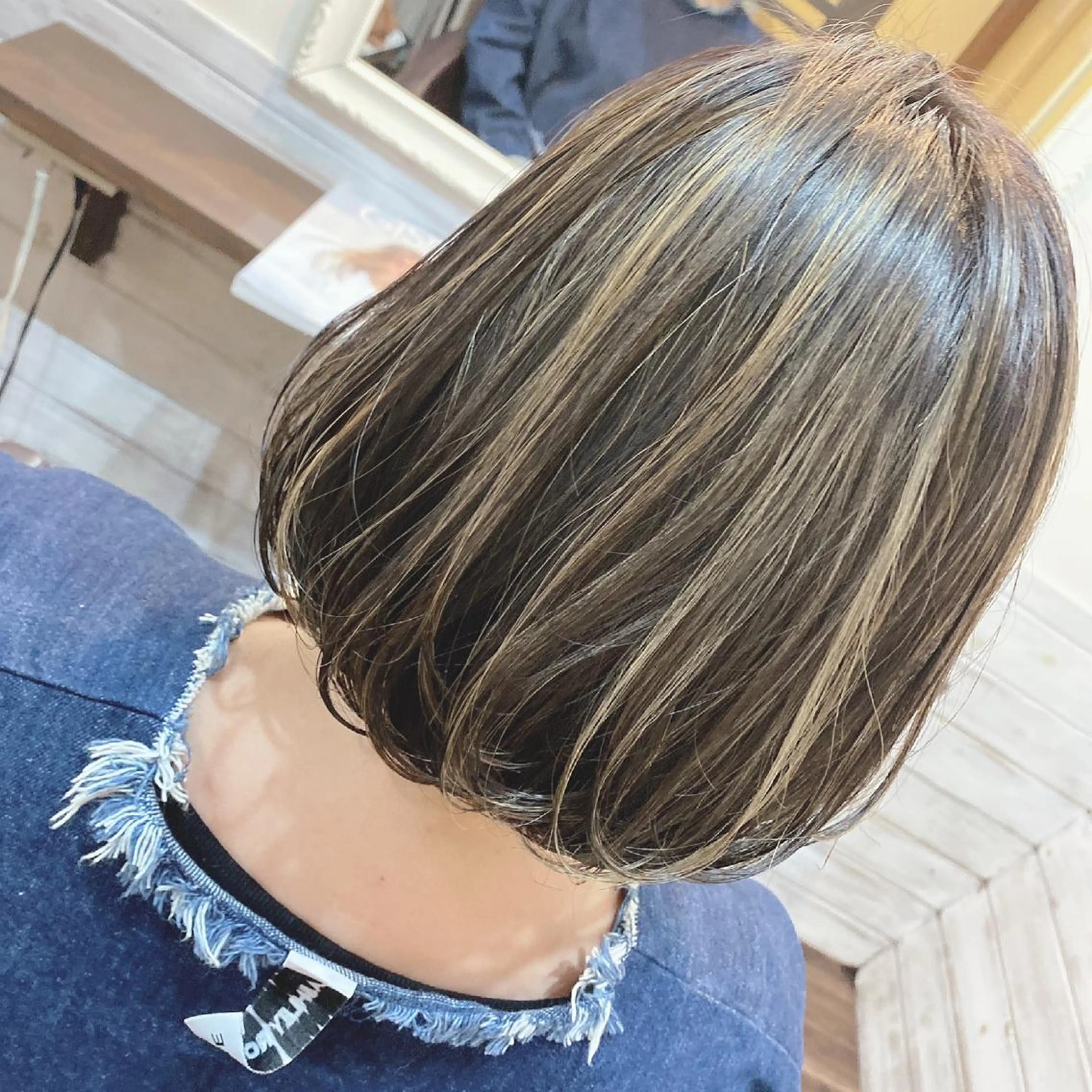 ミディアム カラー ハイライトカラー ボブ ハイライト カット ヘアカラー トリートメント 女性指名人気no.1 尾崎のヘアスタイル