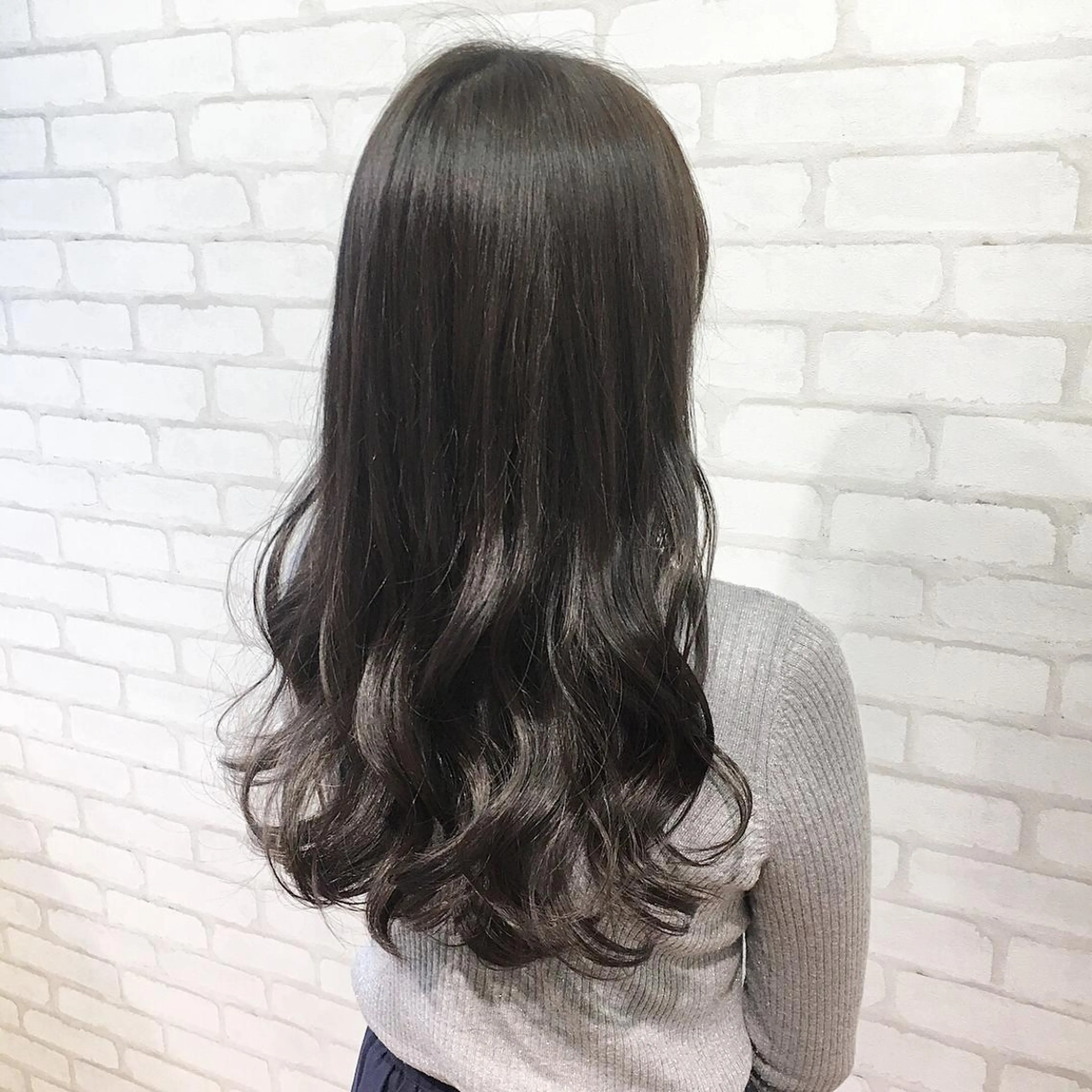 ロング カラー ヘアアレンジ ダークグレー ✨艶髪✨透明感✨ 山内大樹のヘアスタイル