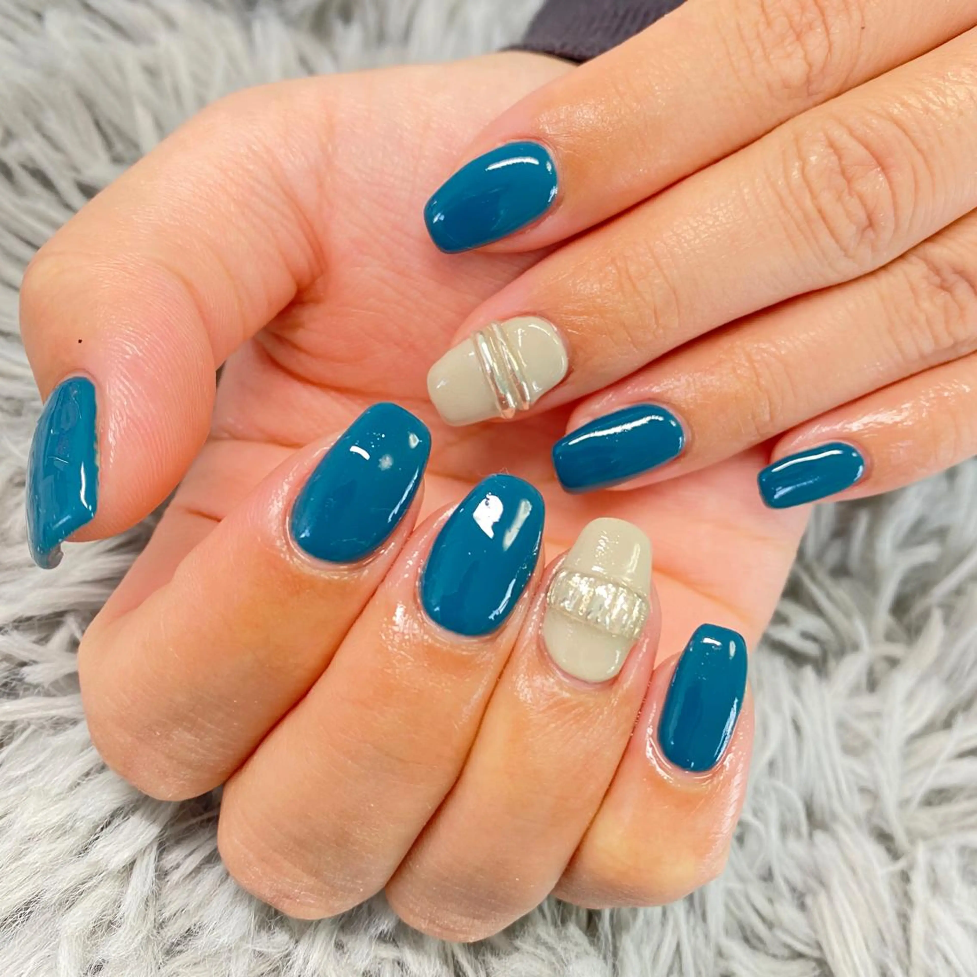 ワンカラーorラメグラ1本ずつアートの写真