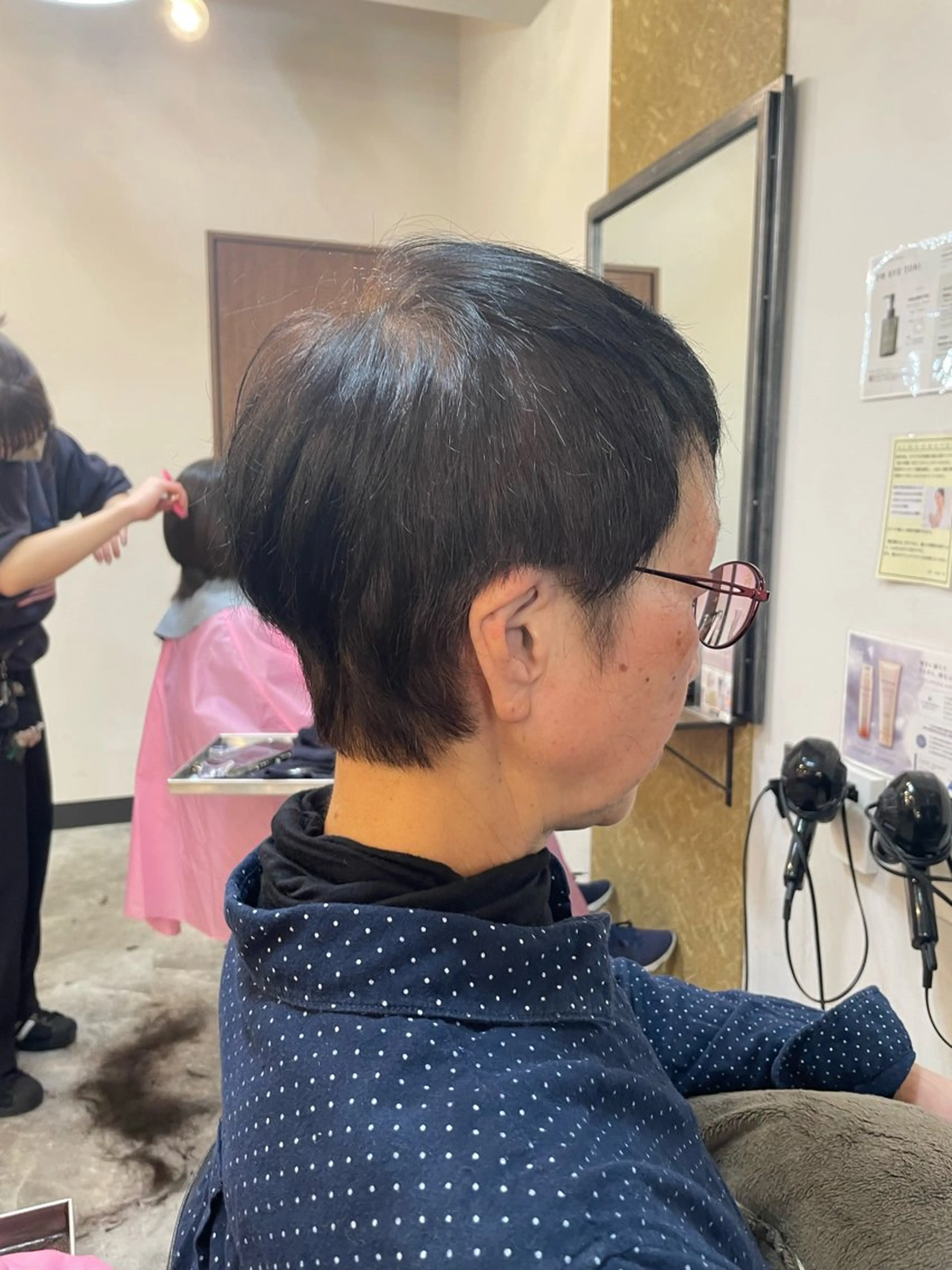 ショート 新宿/ハイトーン カラー/AKI🍎のヘアスタイル