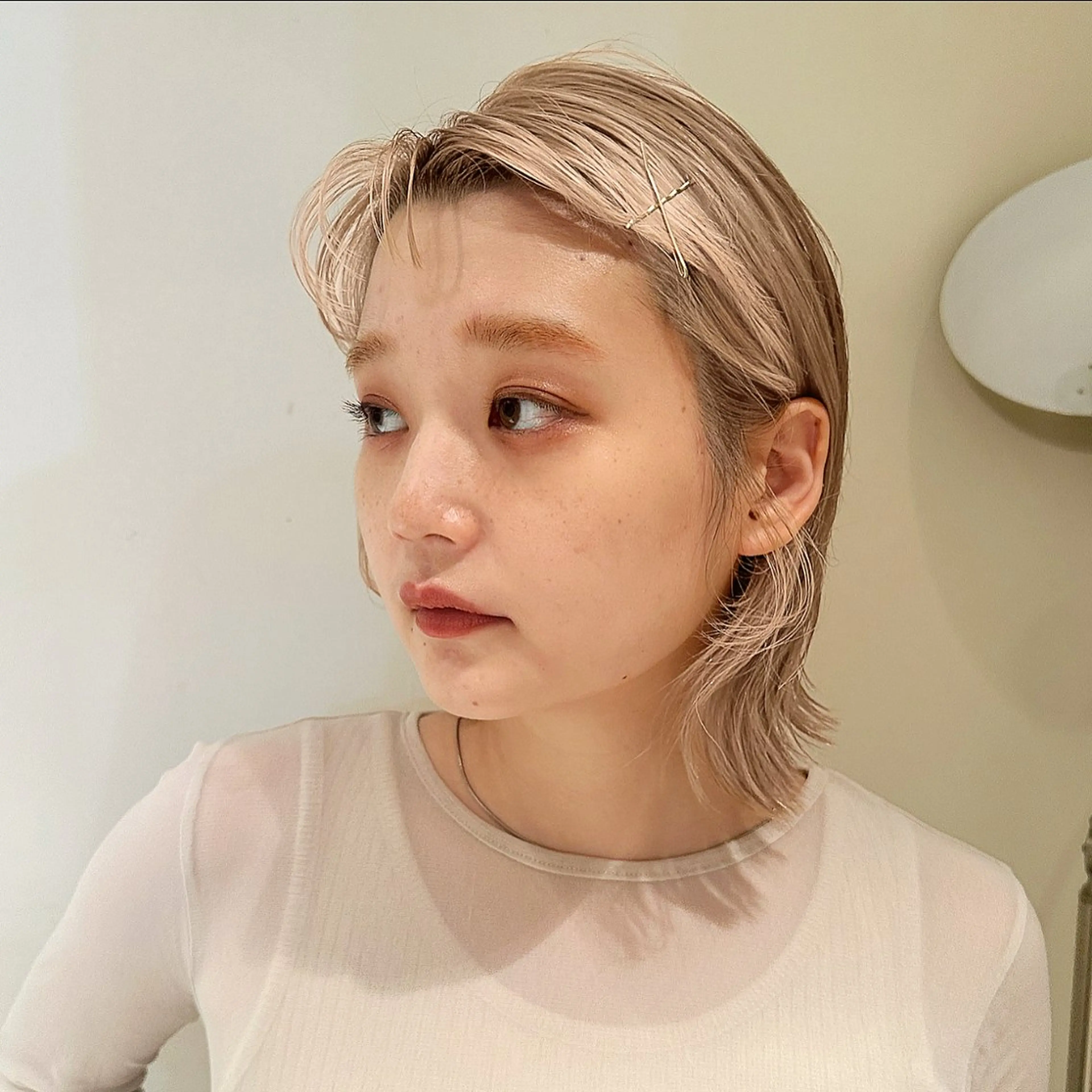 カラー ベージュカラー 透明感カラー ミルクティーベージュ ❤️アヤカ Wカラー ボブ レイヤー❤️のヘアスタイル