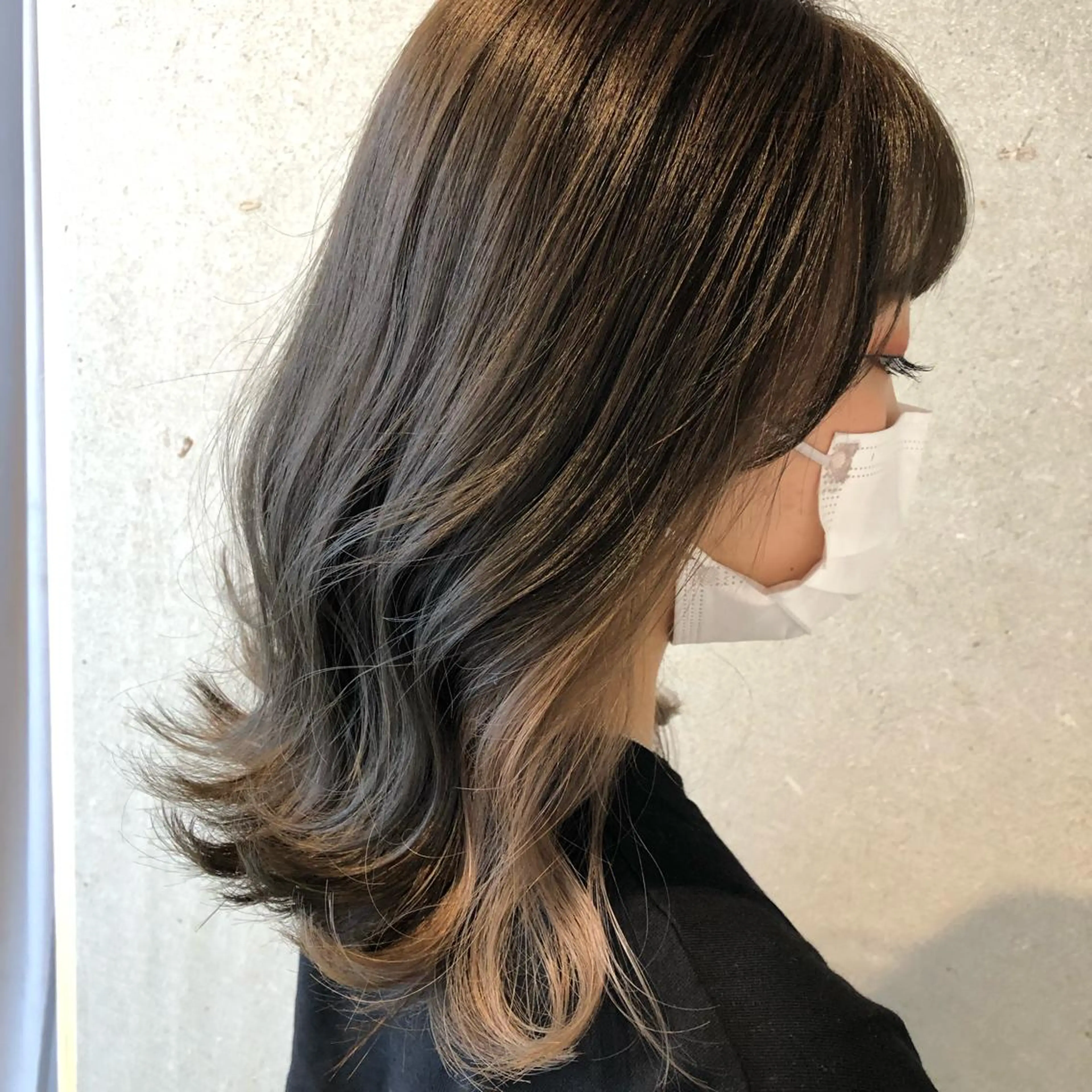 ミディアム カラー chiaki .のヘアスタイル