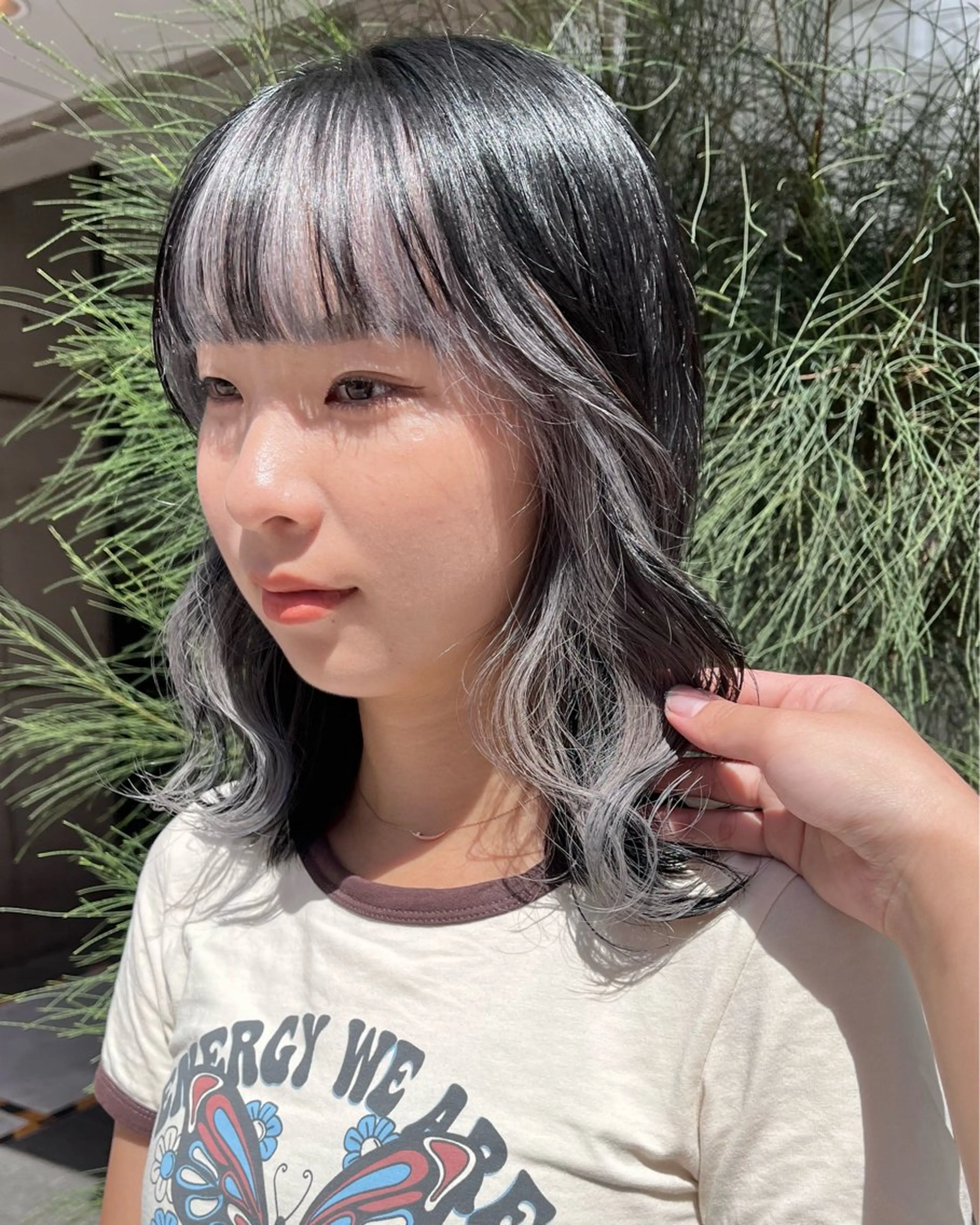 ミディアム カラー ヘアアレンジ ミストバング ベージュカラー ブリーチ ケアブリーチ デザインカラー mai🤍縮毛酸性ス トレート/アイリストのヘアスタイル