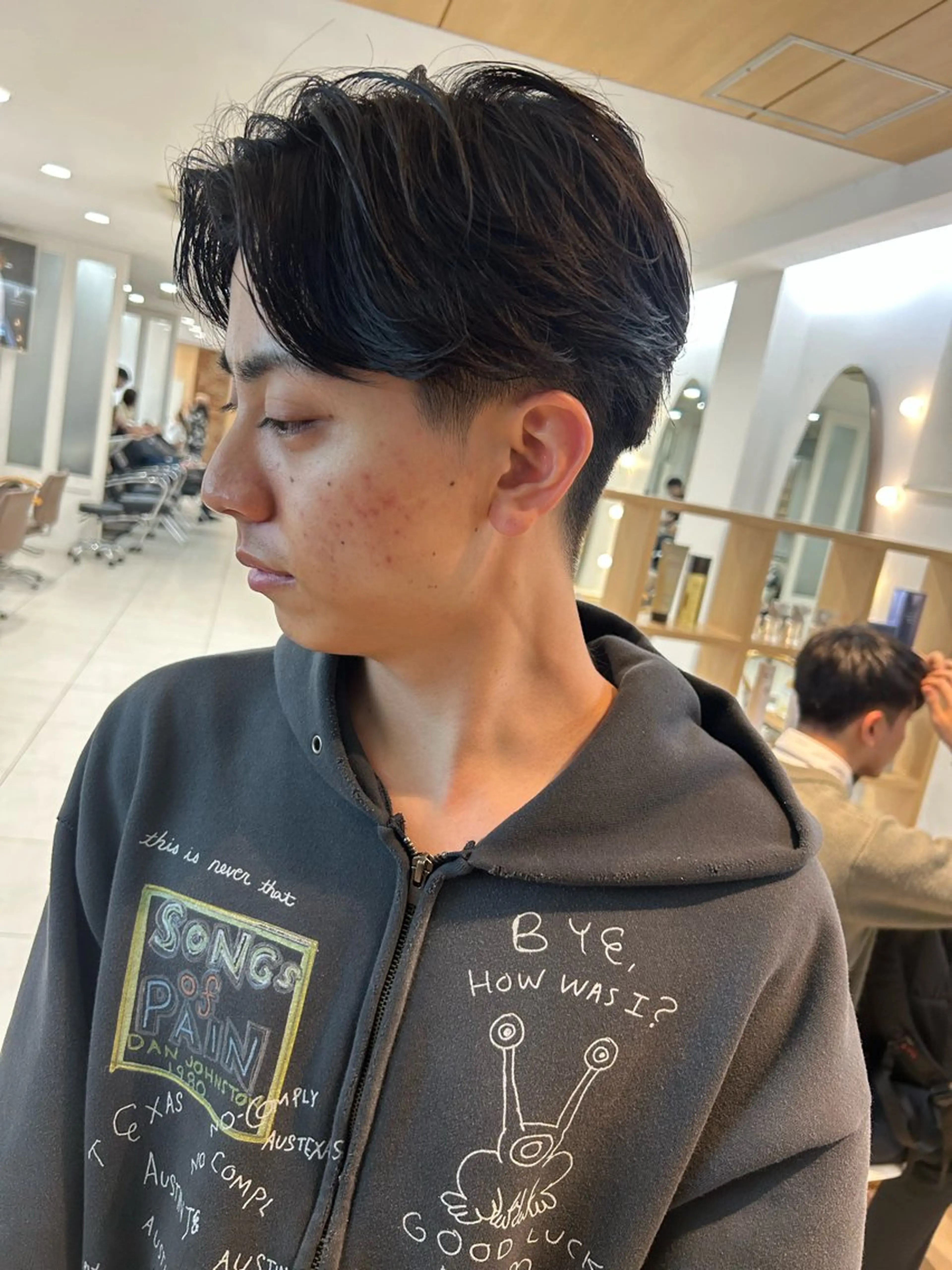 パーマ メンズ センターパート メンズパーマ ニュアンスパーマ カット パーマ 🍀透明感抜群🍀/ ハイトーンカラーのヘアスタイル