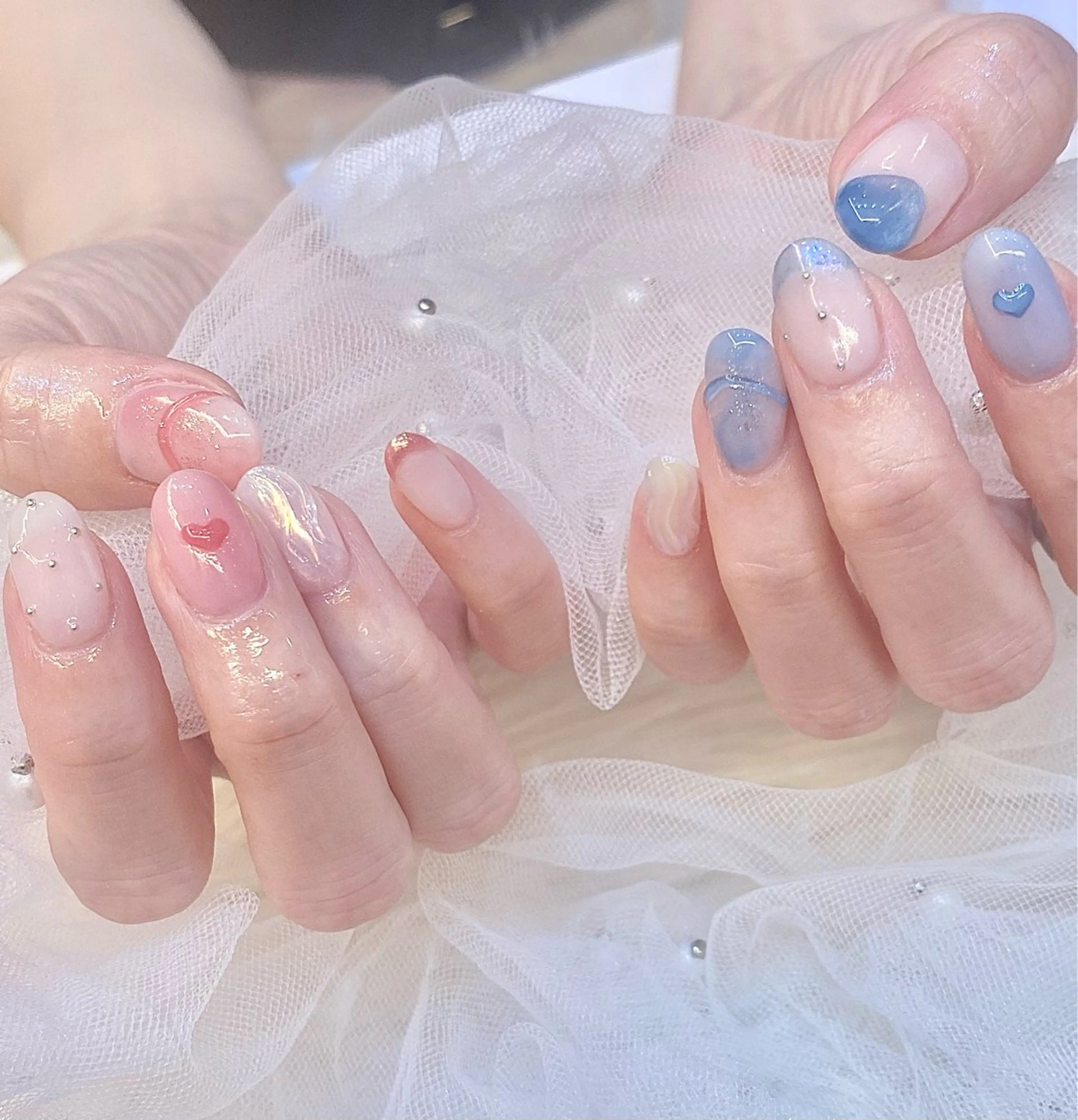 ネイル 氷ネイル・うるうるネイル ニュアンスネイル ハンドネイル KIREIE .Rのネイルデザイン