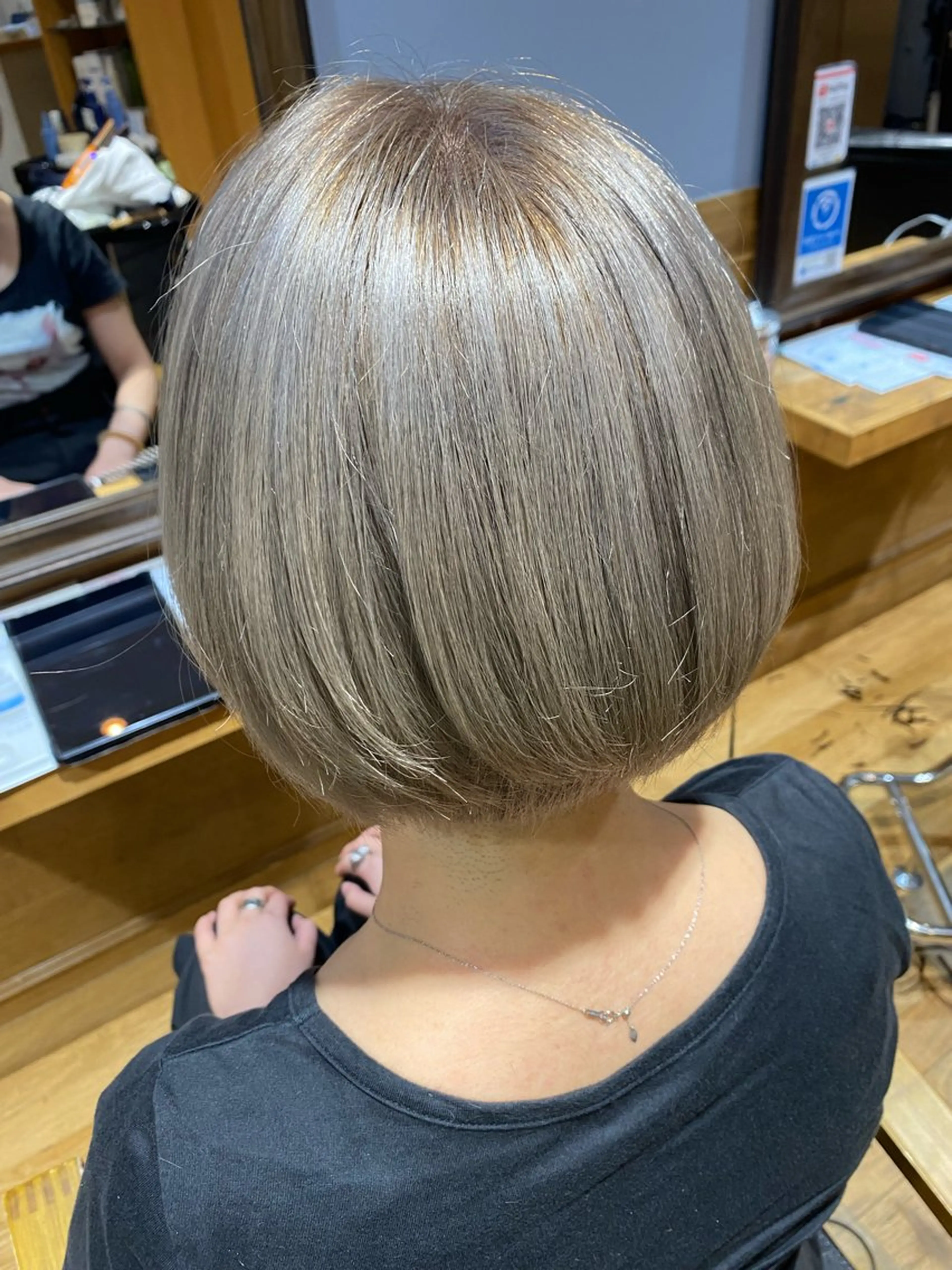 ショート カラー Ando Raycoのヘアスタイル