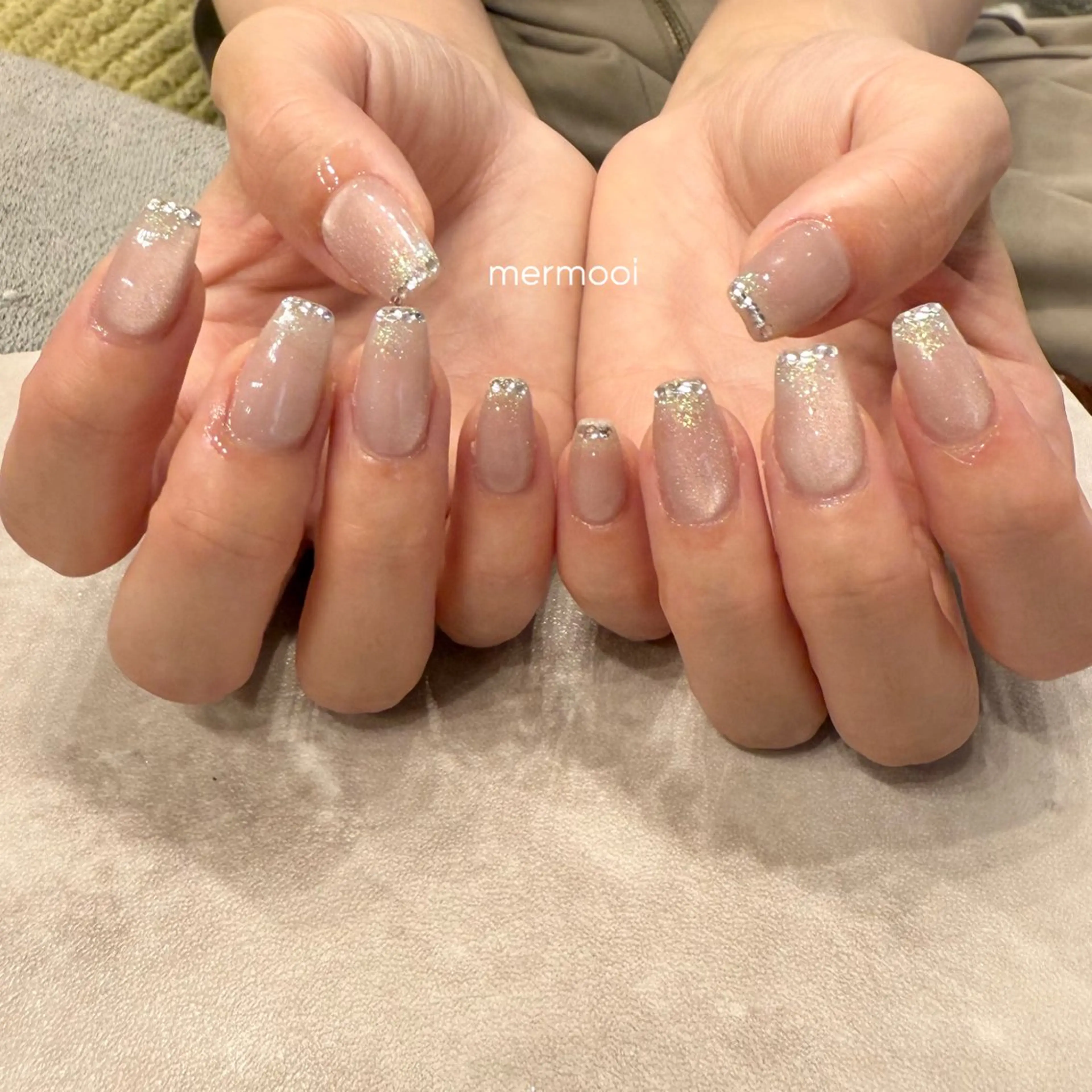 ネイル フレンチネイル ジェルネイル キラキラネイル マグネットネイル パラジェル melumooi nailのネイルデザイン