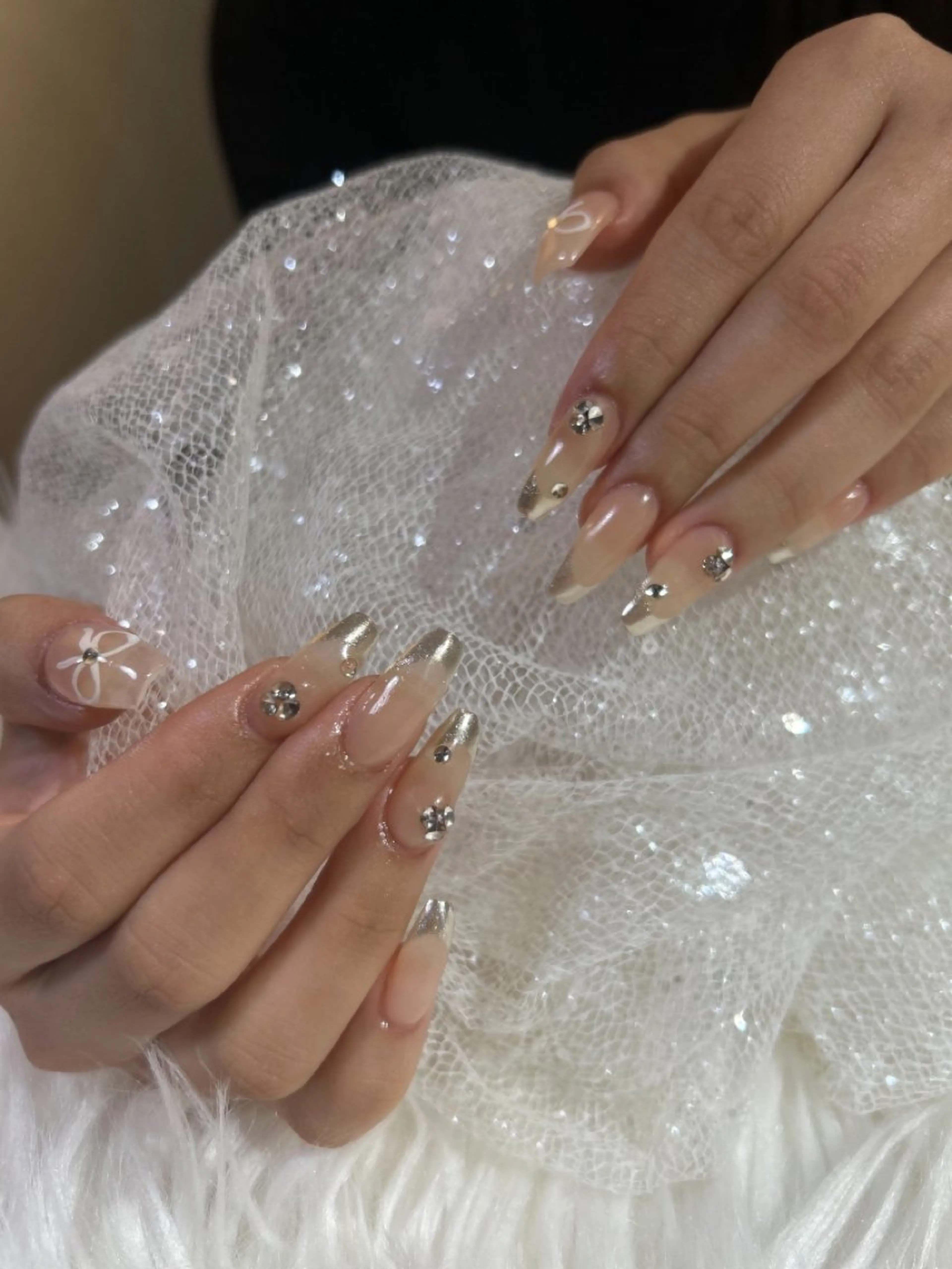 ネイル リボン、ガーリー パーツ放題専門店のネイルデザイン