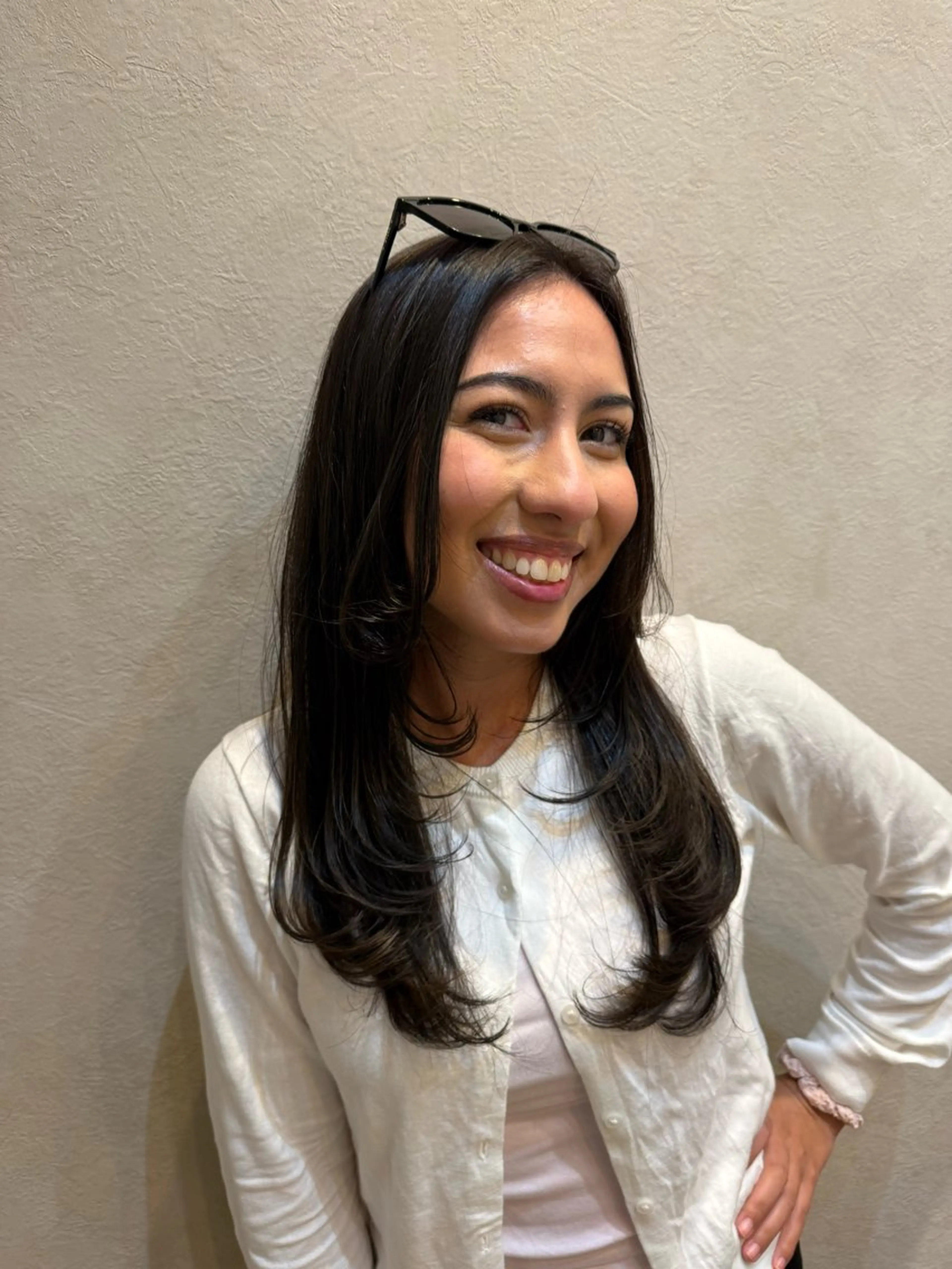 ロング 顔周りカット レイヤーカット 似合わせカット トリートメント カット トリートメント newi まーぼーのヘアスタイル