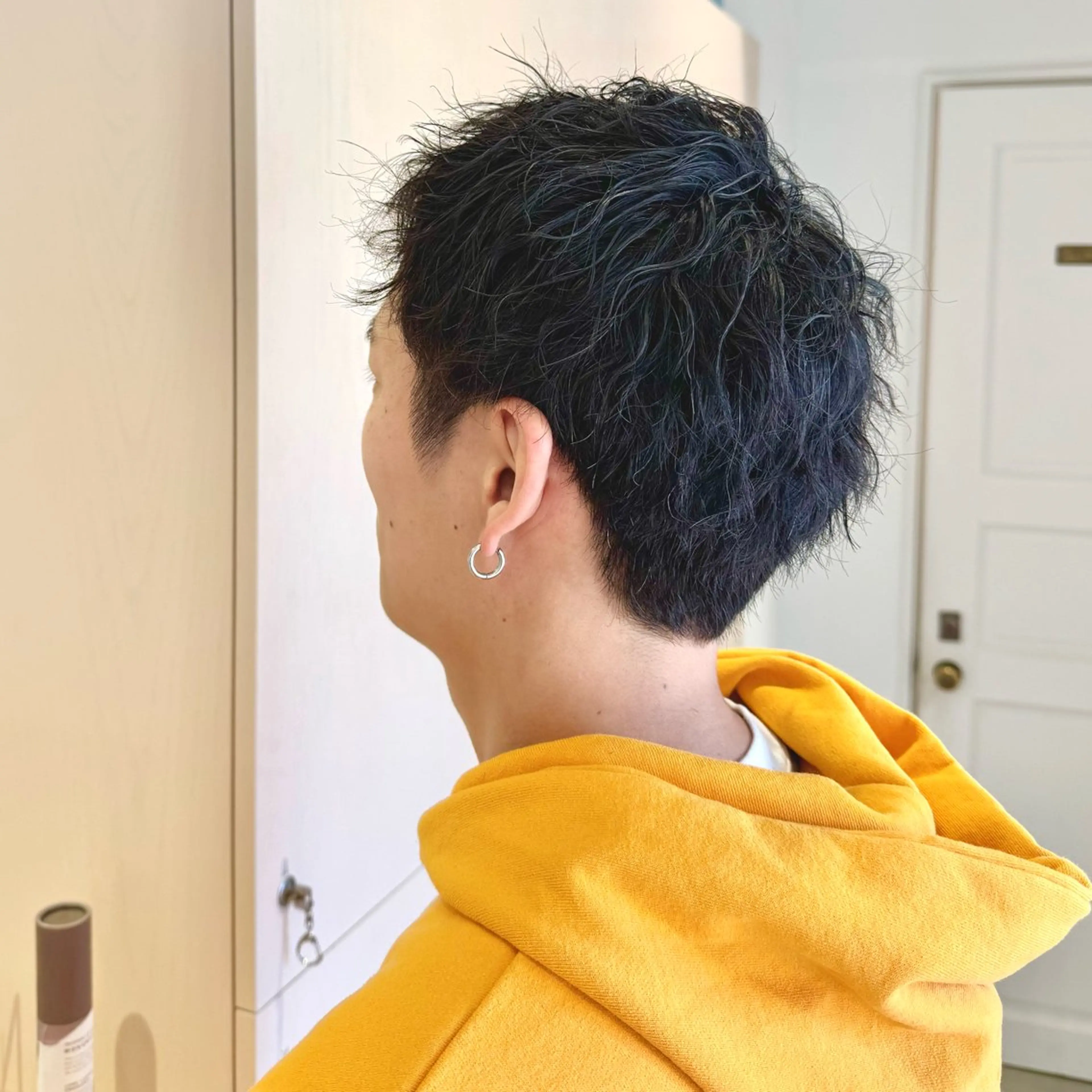 ショート カラー パーマ メンズ マッシュ メンズパーマ メンズツイストパーマ ツーブロック 刈り上げ カット ヘアカラー パーマ トリートメント ヘッドスパ 🎸メンズ/パーマ/ ショート🎸工藤達哉のヘアスタイル