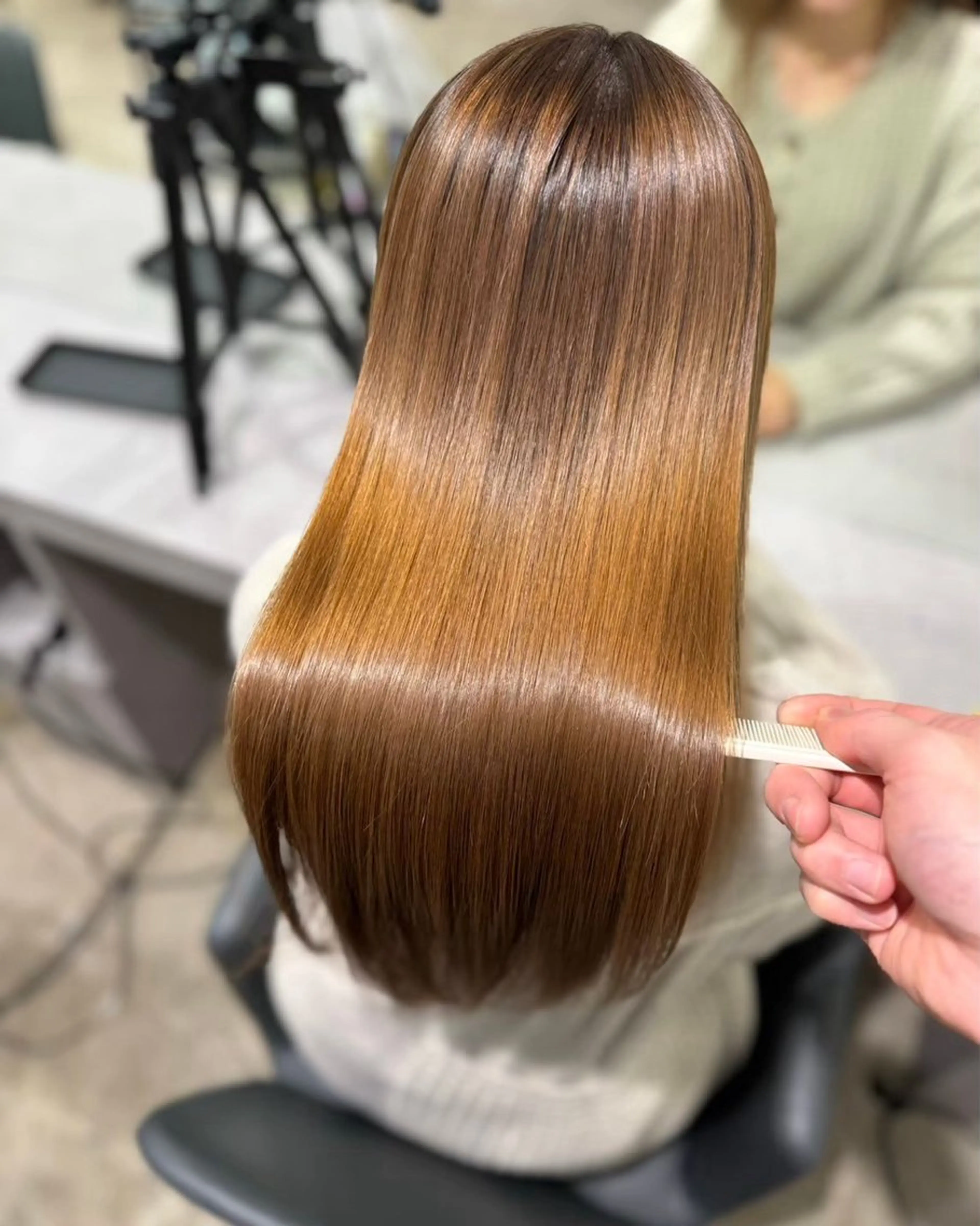 セミロング 40代以降の 縮毛矯正専門家のヘアスタイル