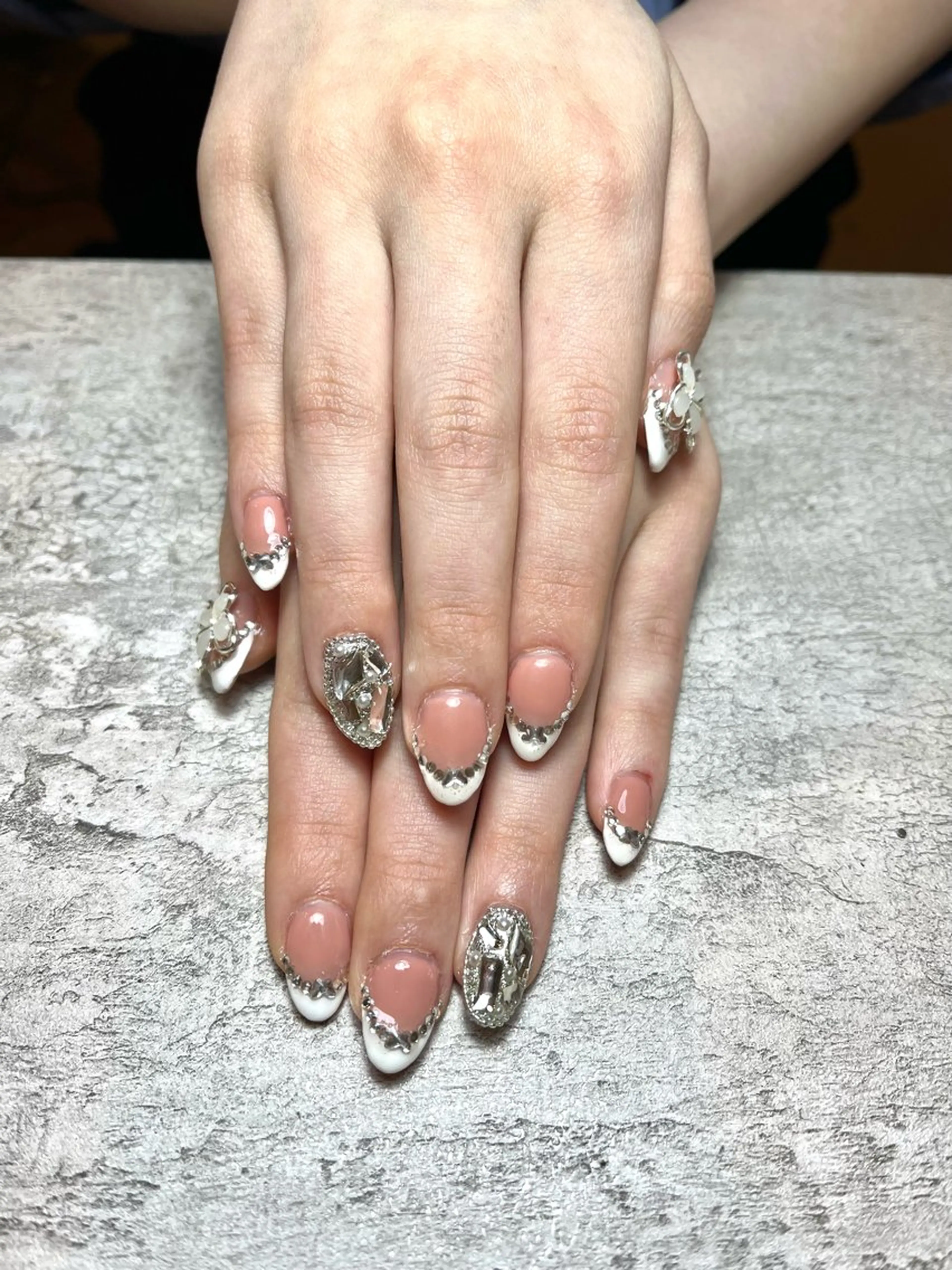 ネイル 岸本 郁美のネイルデザイン