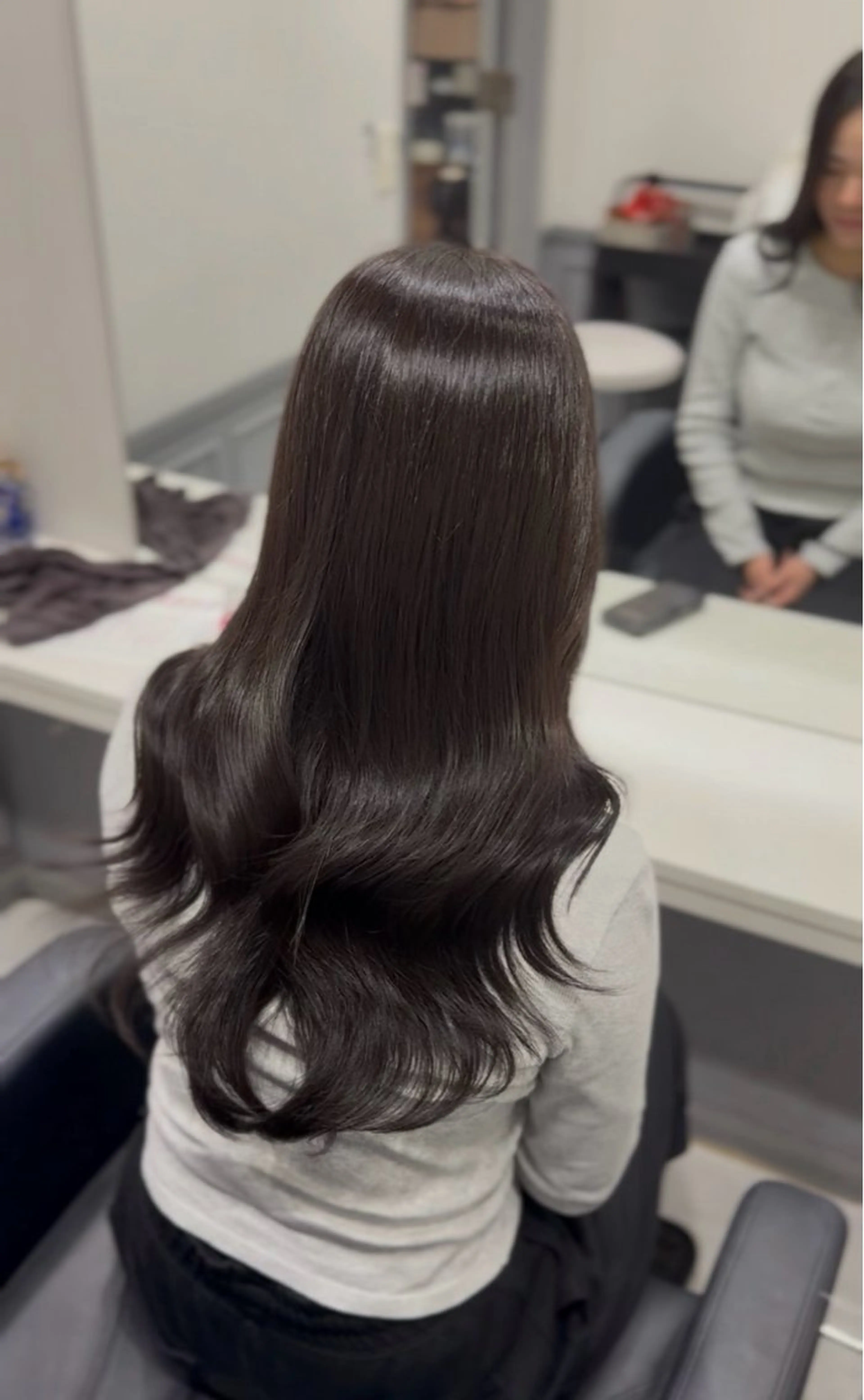 ロング カラー ヘアカラー トリートメント 🦋REISA🦋 エクステ×ハイトーンのヘアスタイル