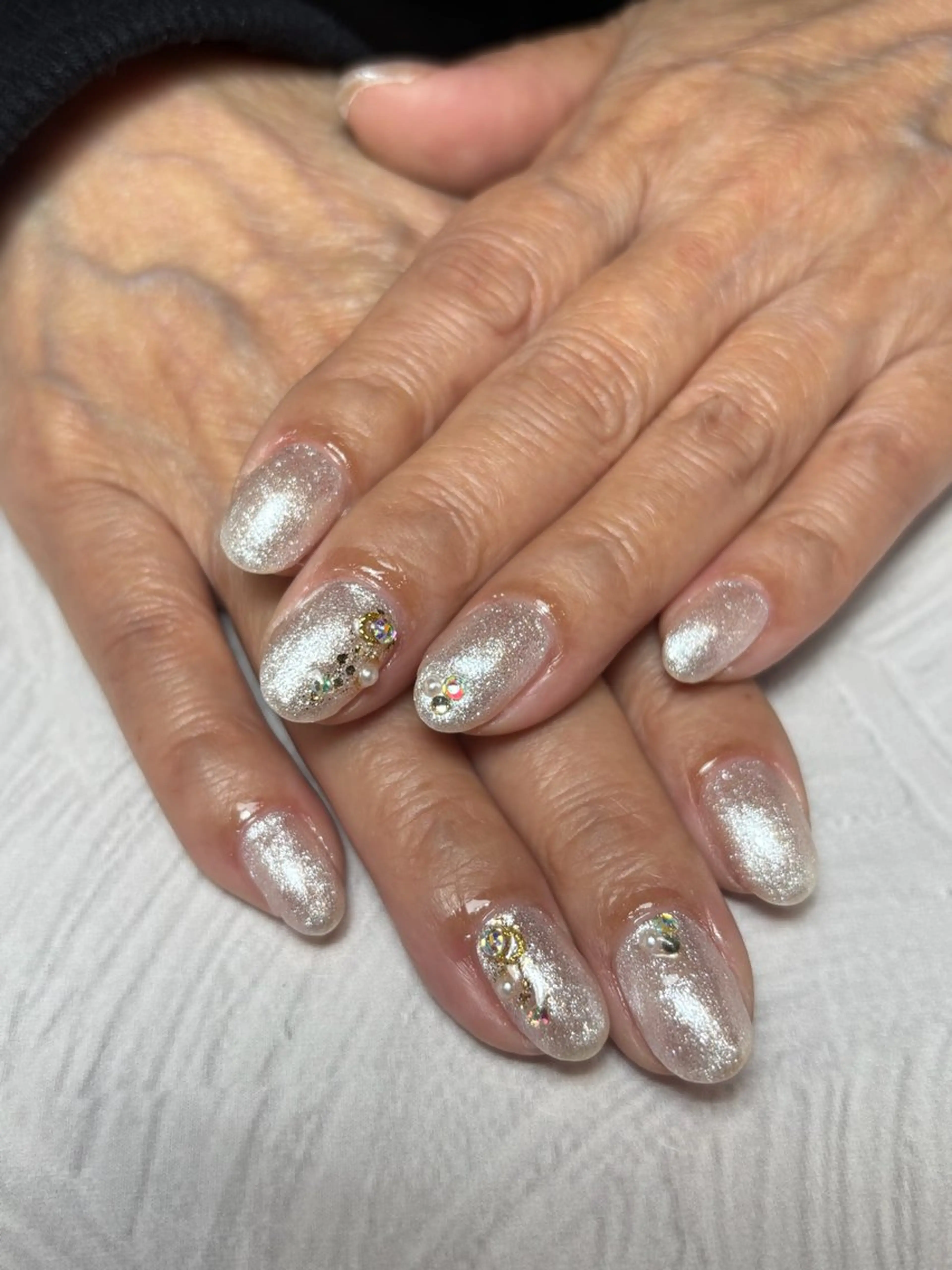 ネイル ラメ(グリッター) ホワイト フットネイル CHERILY SAKURAのネイルデザイン