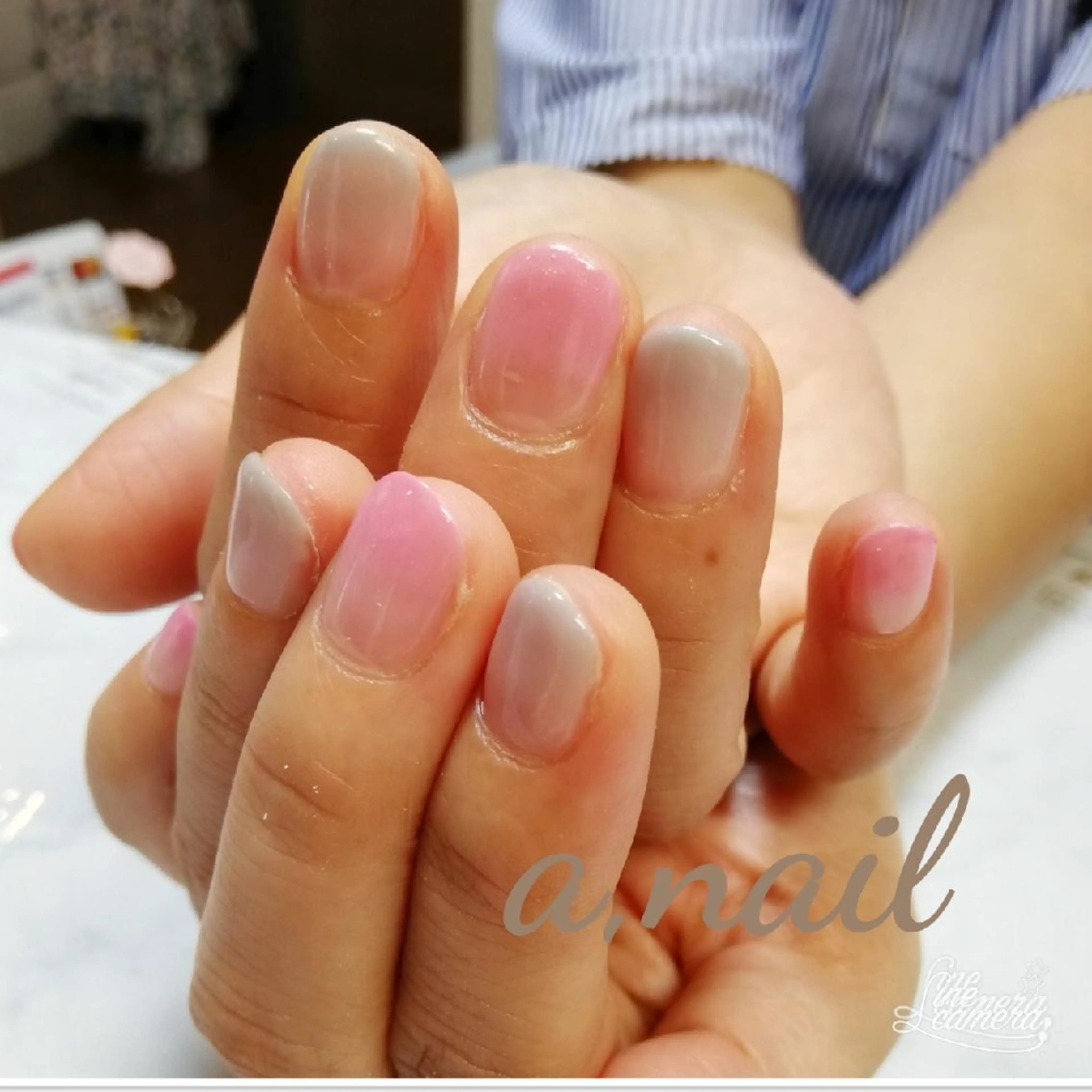 ネイル グラデーション キラキラネイル ピンク ハンドネイル ネイルサロン エーネイルのネイルデザイン
