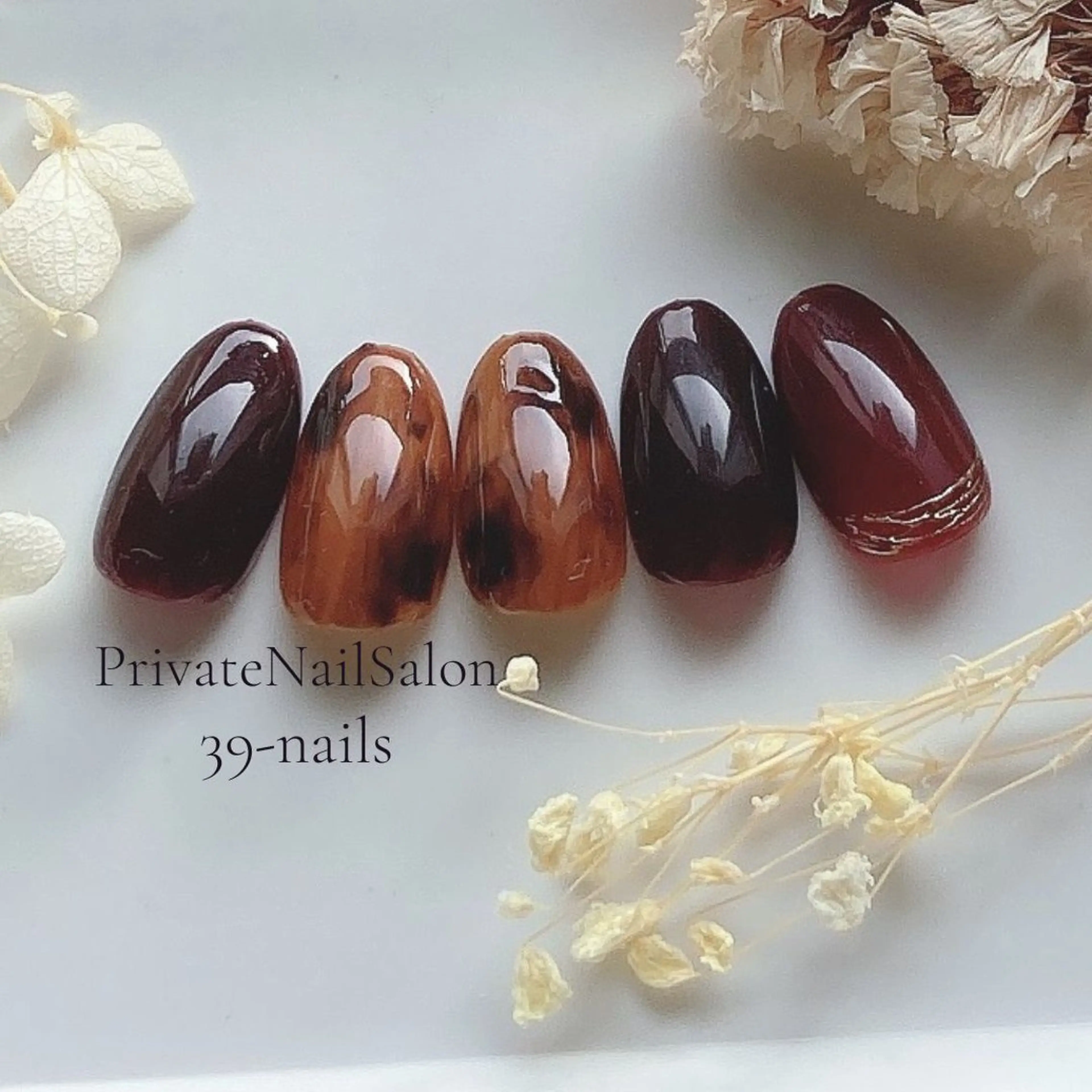ネイル べっ甲ネイル ボルドー ジェルネイル 持ち込み ニュアンスネイル ハンドネイル 39-nails EharaMikuのネイルデザイン