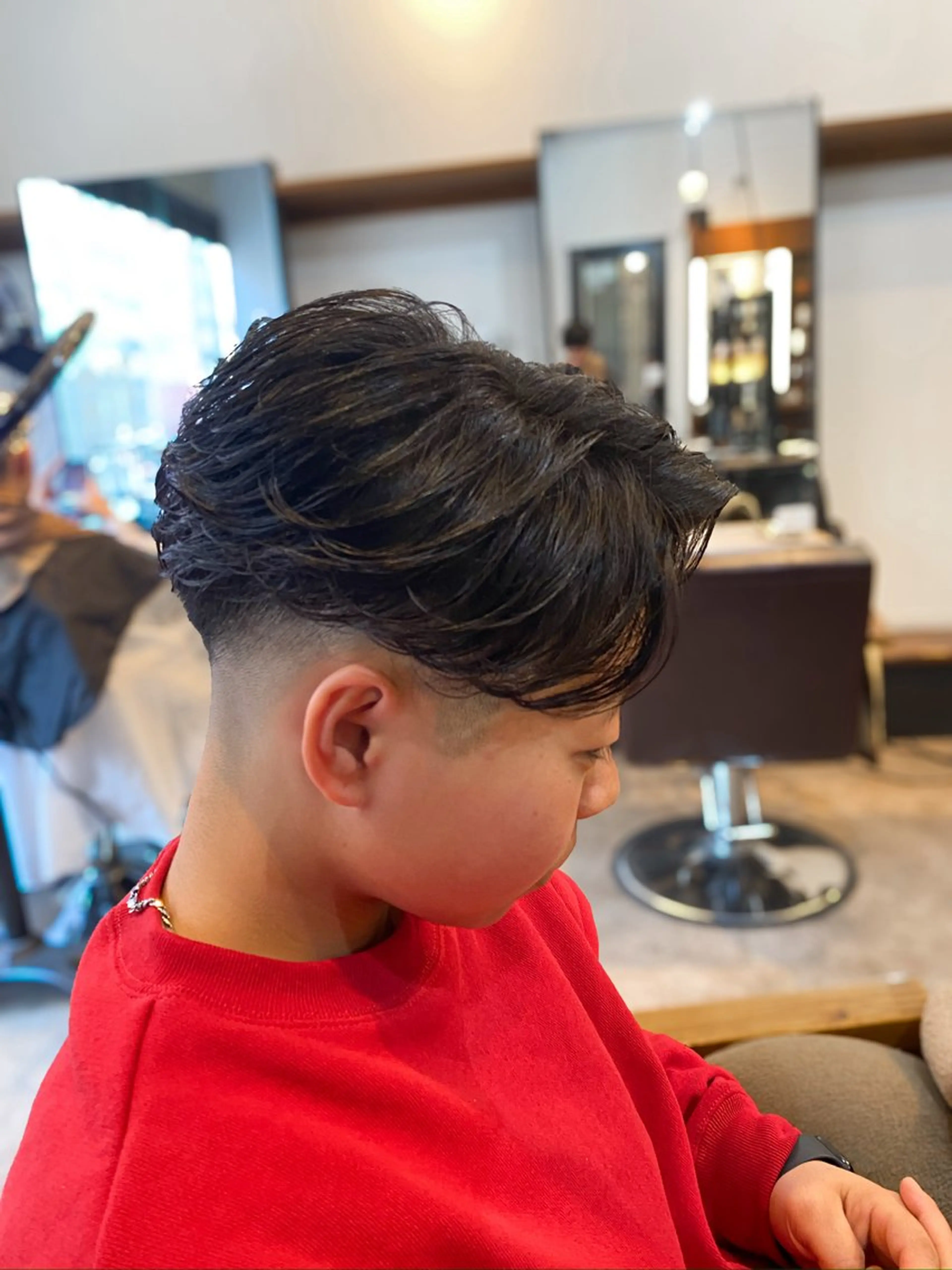 ミディアム パーマ メンズ ミディアムパーマ フェザーパーマ メンズパーマ IRIE⚡️メンズ/ パーマ⚡️北川聖也のヘアスタイル