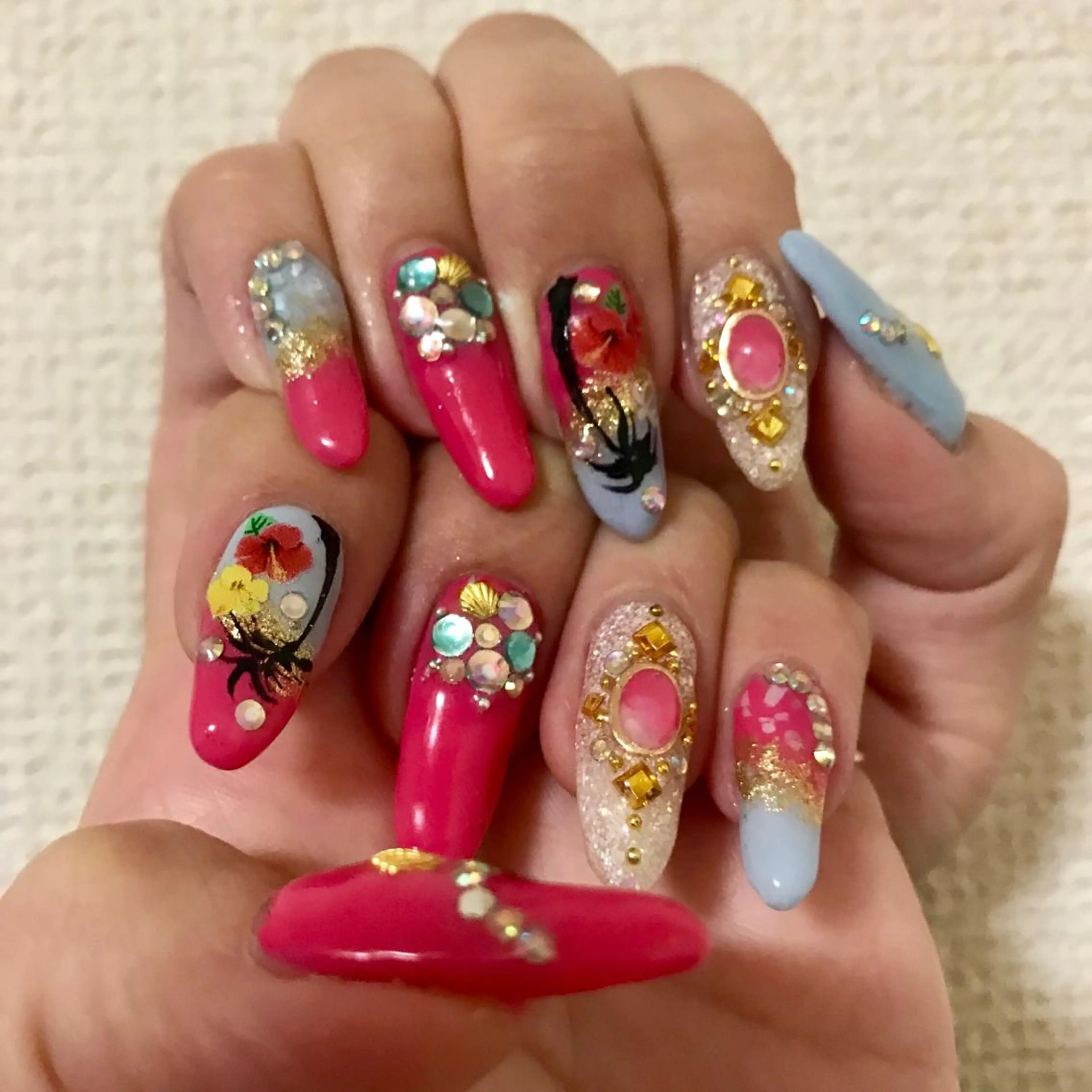 ネイル LOVEnail tomoのネイルデザイン