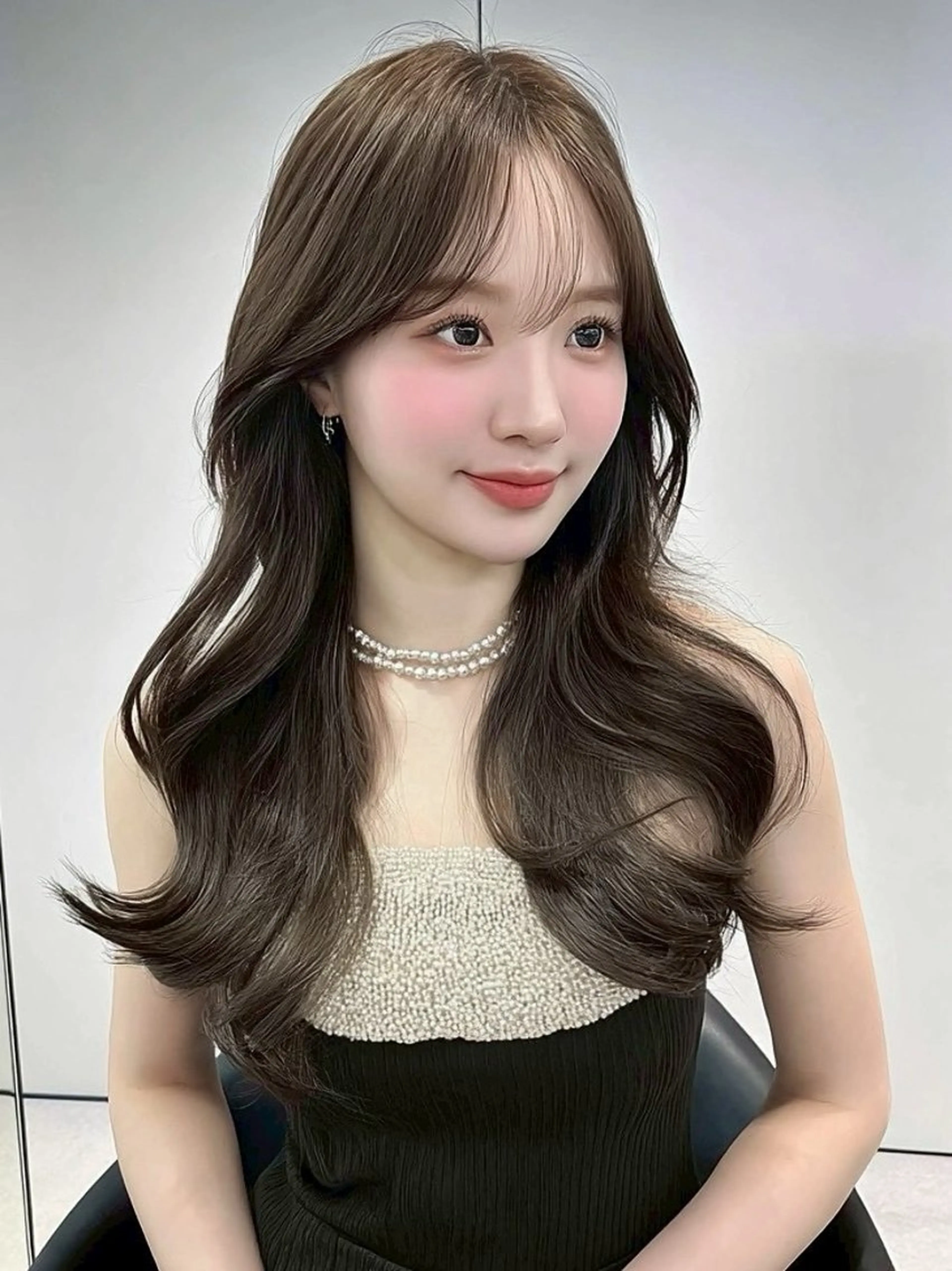 ロング カラー 透明感カラー くびれヘア 顔周りカット ヨシンモリ 韓国風ヘア カット ヘアカラー トリートメント レイヤーカット/ 髪質改善/透カラーのヘアスタイル