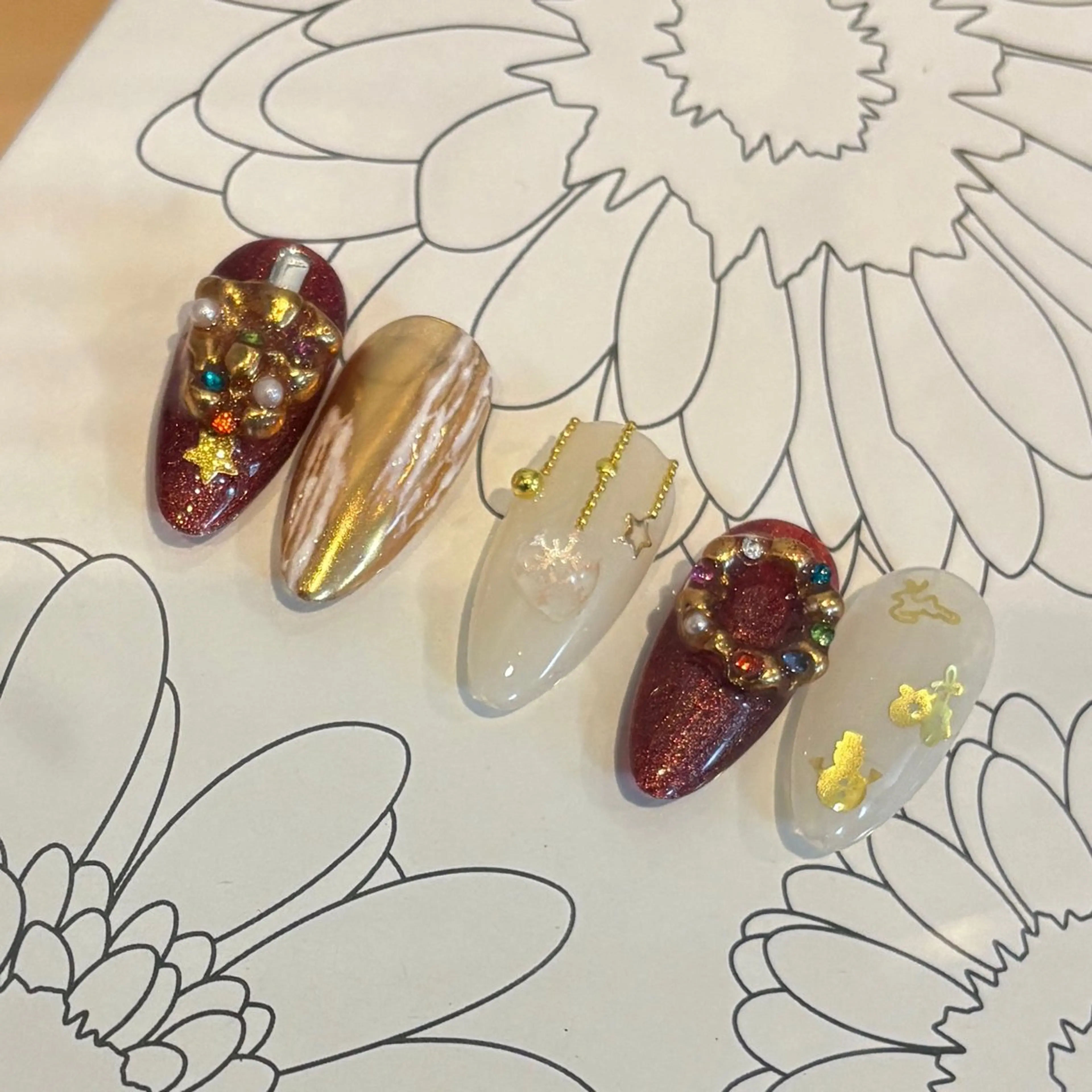 ネイル フレンチネイル ジェルネイル グラデーション 韓国ネイル マグネットネイル ハンドネイル AngelChris ビューティーサロンのネイルデザイン